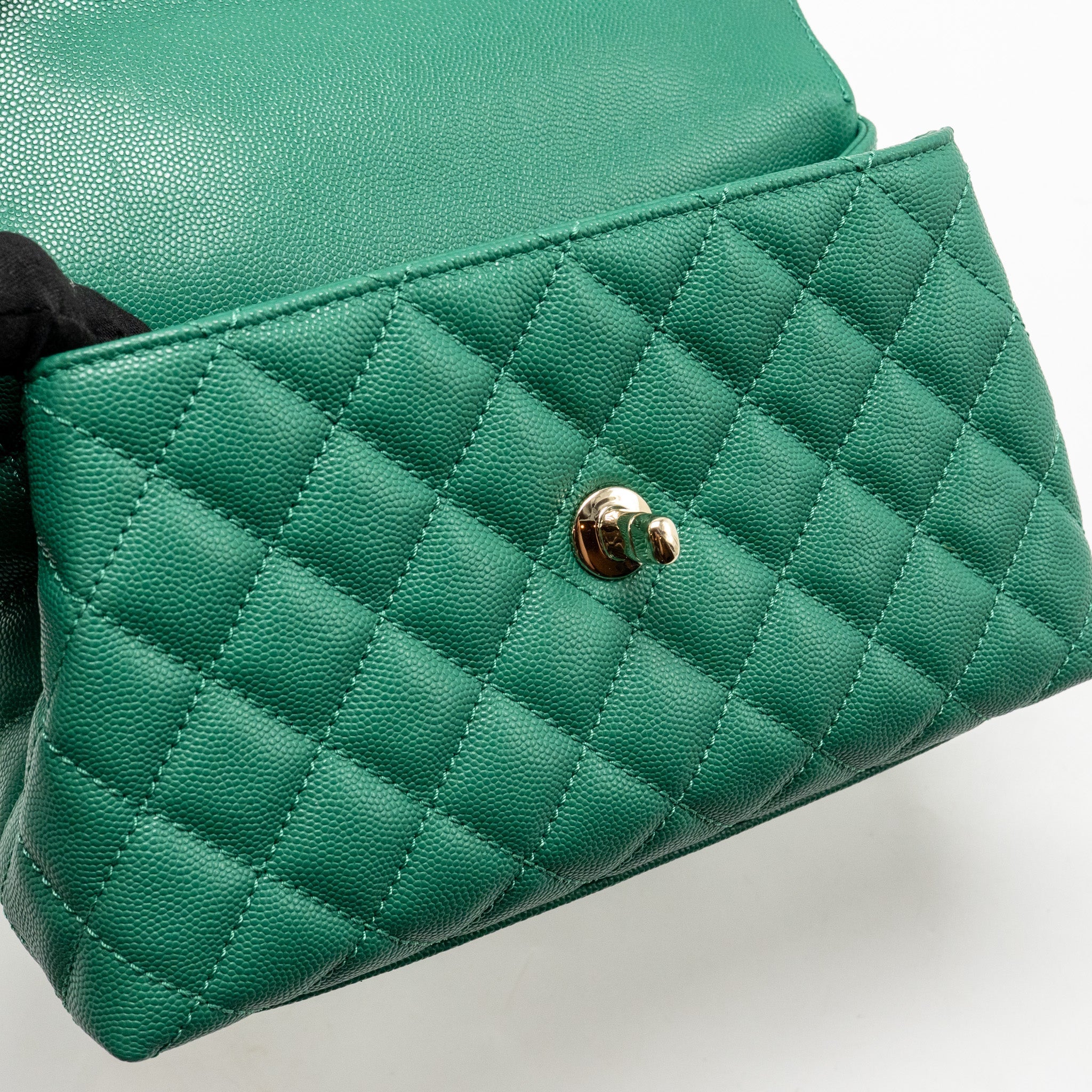 CHANEL SMALL COCO HANDLE CAVIAR GREEN LGHW (MICROCHIP)