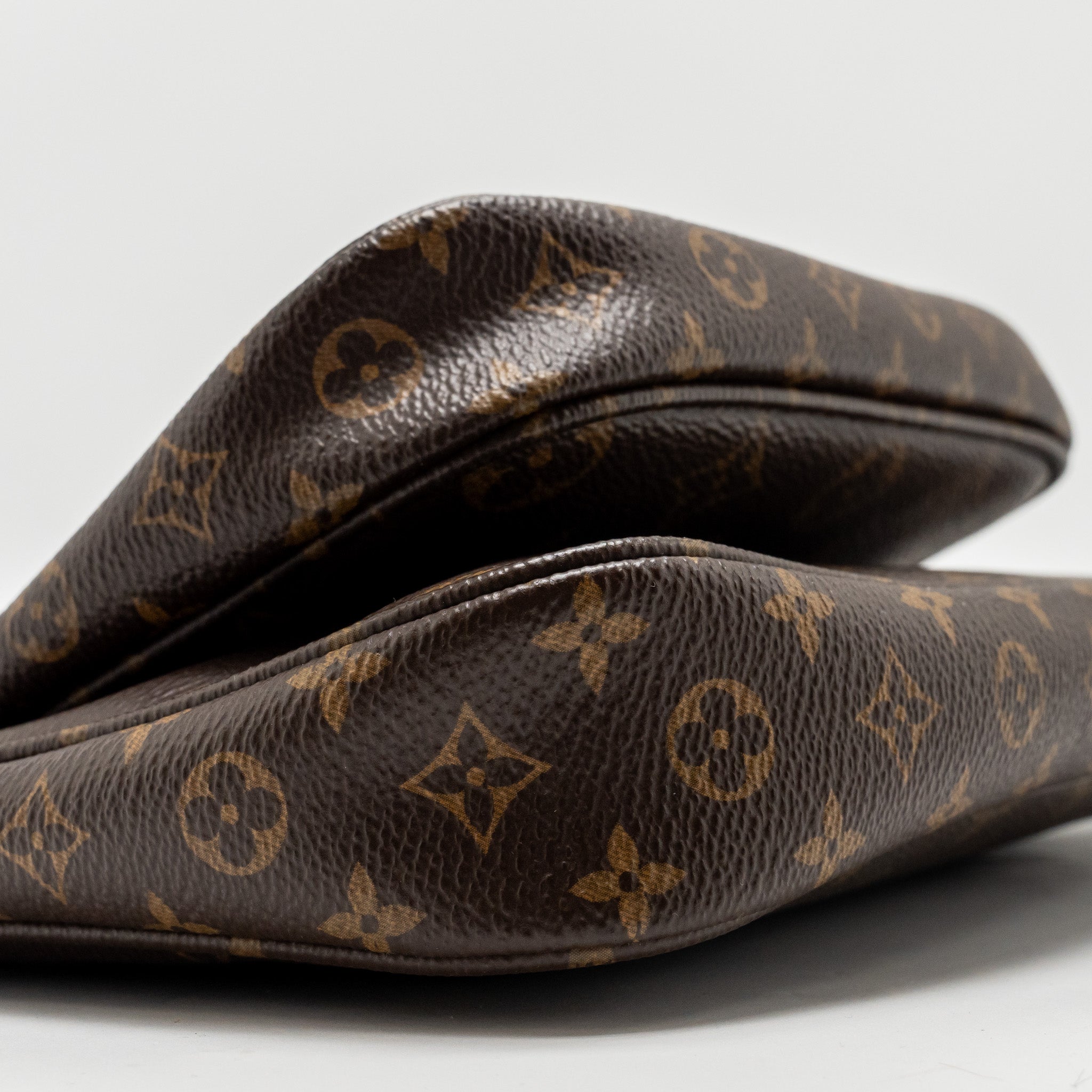LOUIS VUITTON MULTI POCHETTE KHAKI STRAP MONOGRAM CANVAS GHW