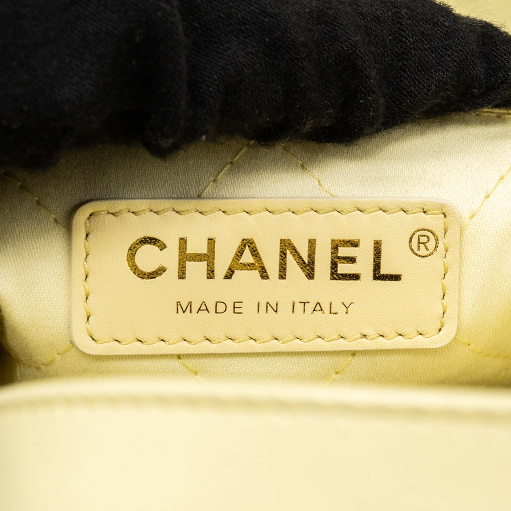CHANEL 23P SMALL 22 BACKPACK SHINY CALFSKIN LIGHT YELLOW BRUSHED GHW(MICROCHIP)