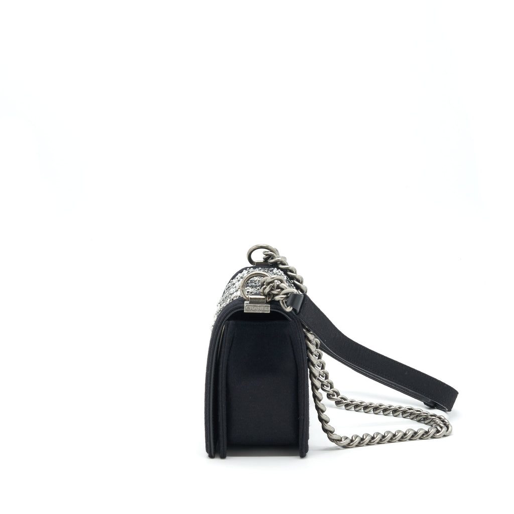 CHANEL 19B MEDIUM BOY FLAP BAG LIMITED EDITION FABRIC BLACK RUTHENIUM SILVER HARDWARE