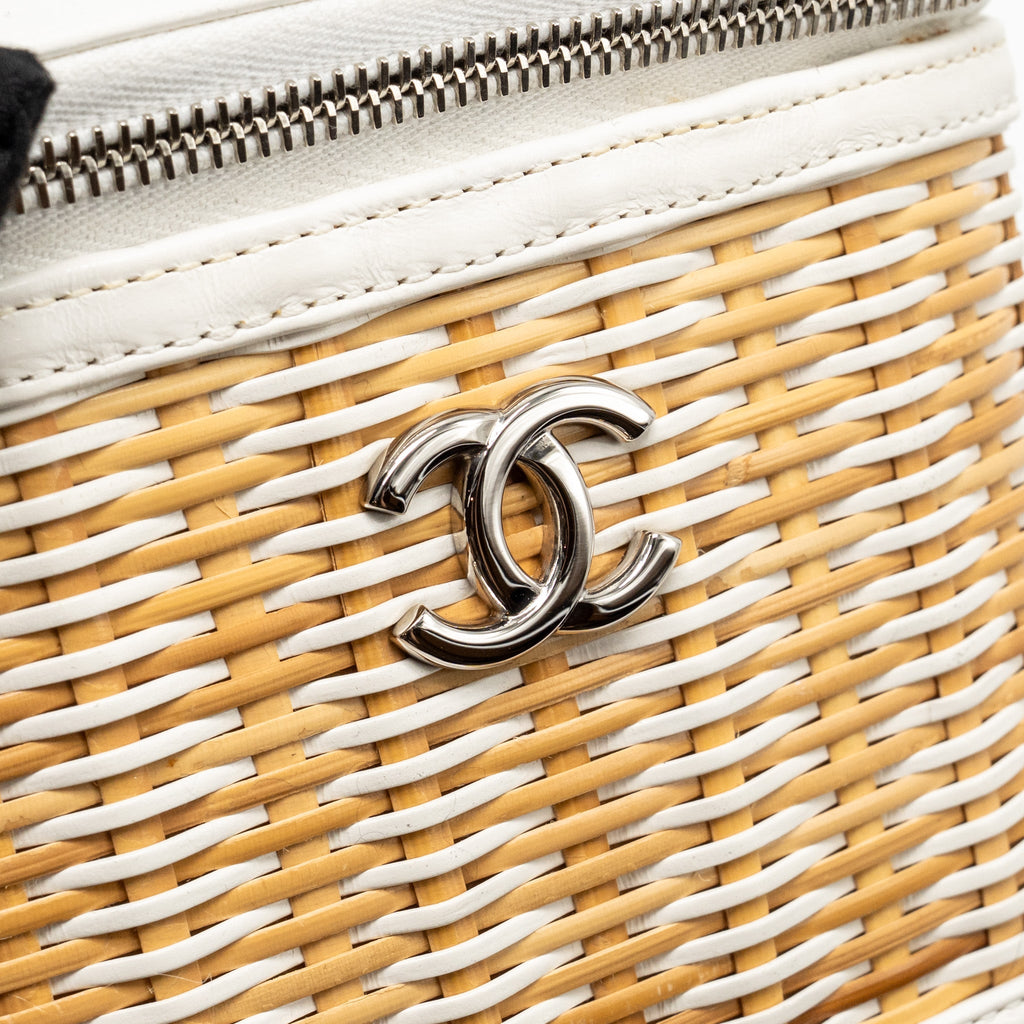 CHANEL TOP HANDLE VANITY CASE BAG CALFSKIN/RAFFIA WHITE SHW