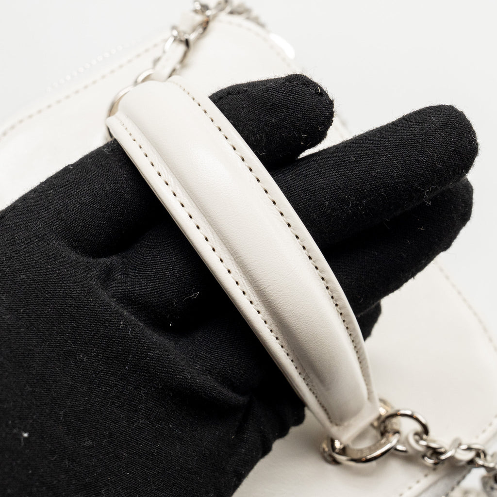 CHANEL TOP HANDLE VANITY CASE BAG CALFSKIN/RAFFIA WHITE SHW