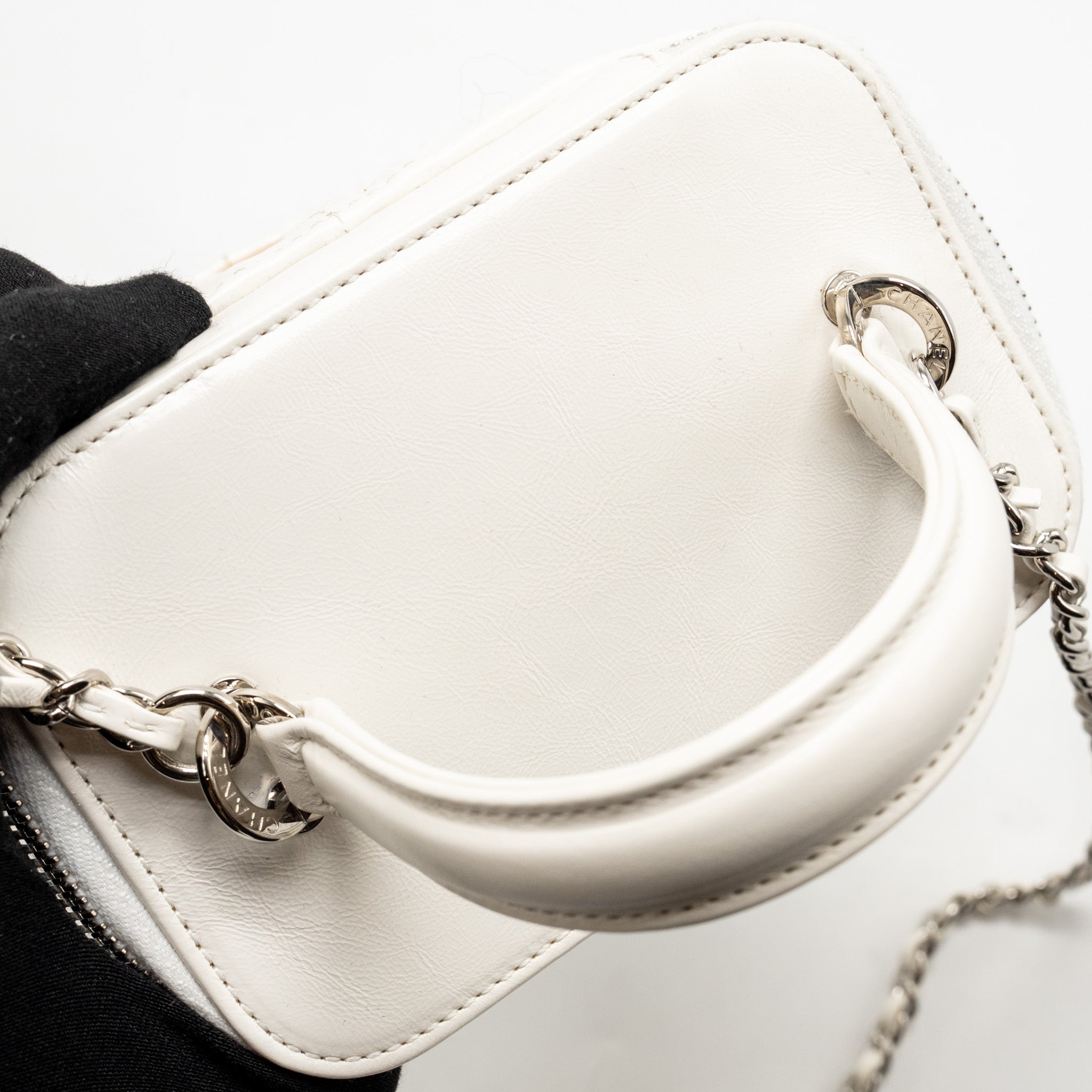 CHANEL TOP HANDLE VANITY CASE BAG CALFSKIN/RAFFIA WHITE SHW