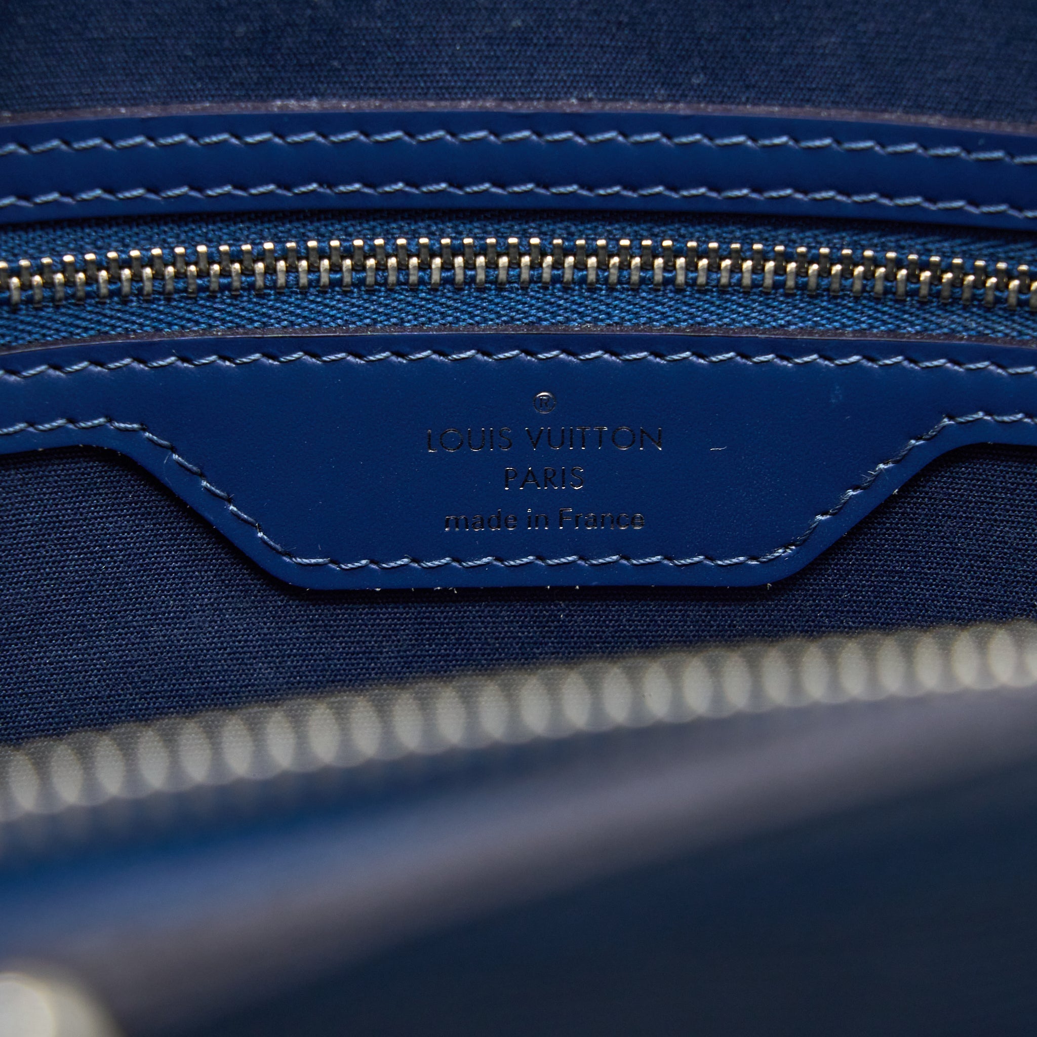 LOUIS VUITTON BREA MM EPI INDIGO SHW