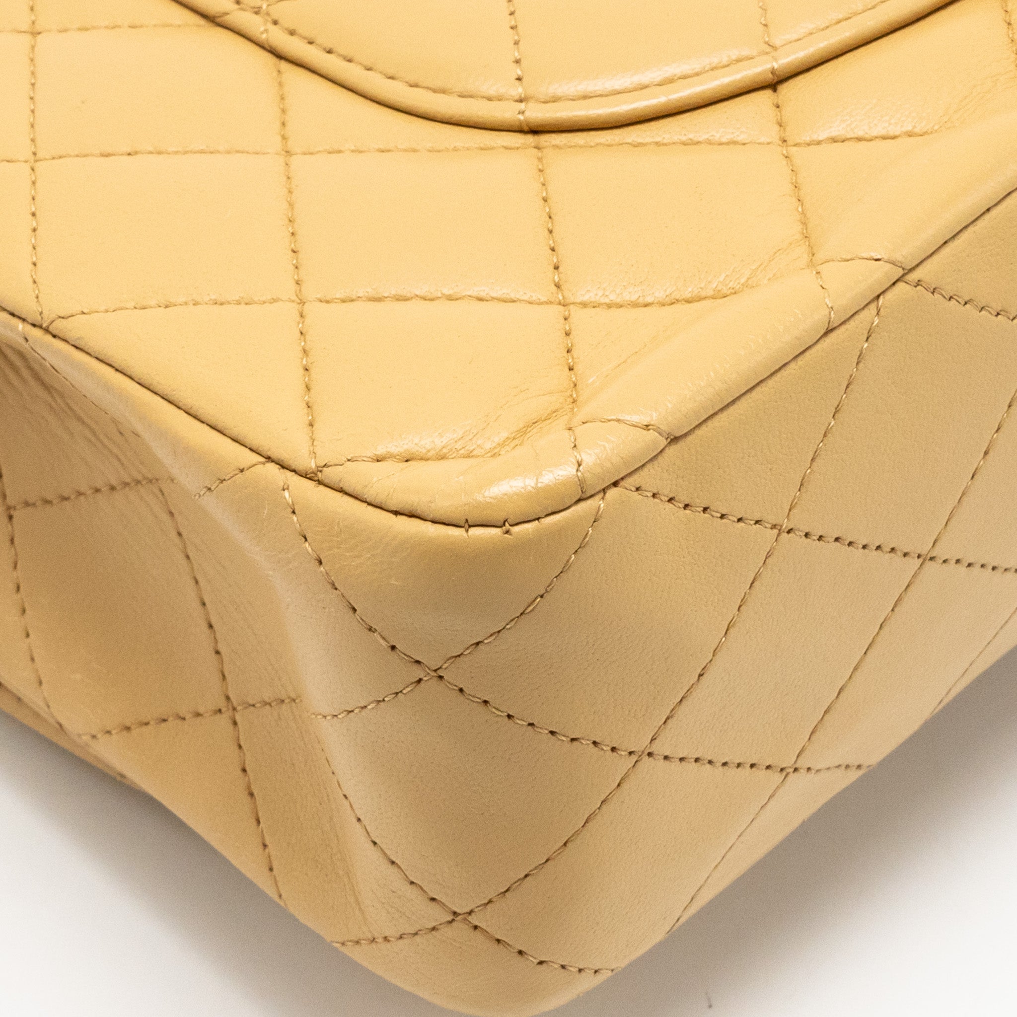 CHANEL MEDIUM CLASSIC DOUBLE FLAP BAG LAMBSKIN BEIGE GHW
