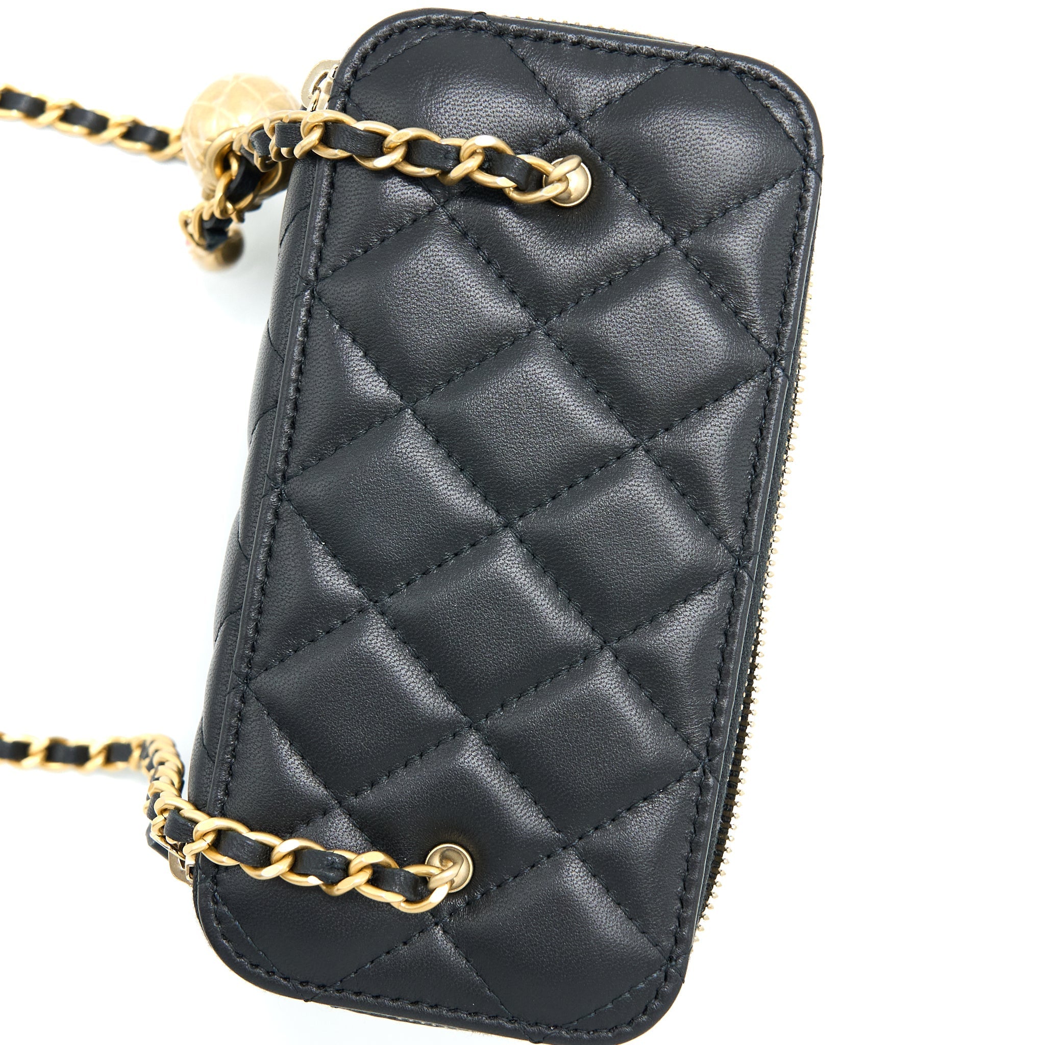 CHANEL 22A PEARL CRUSH LONG VANITY WITH CHAIN LAMBSKIN BLACK GHW