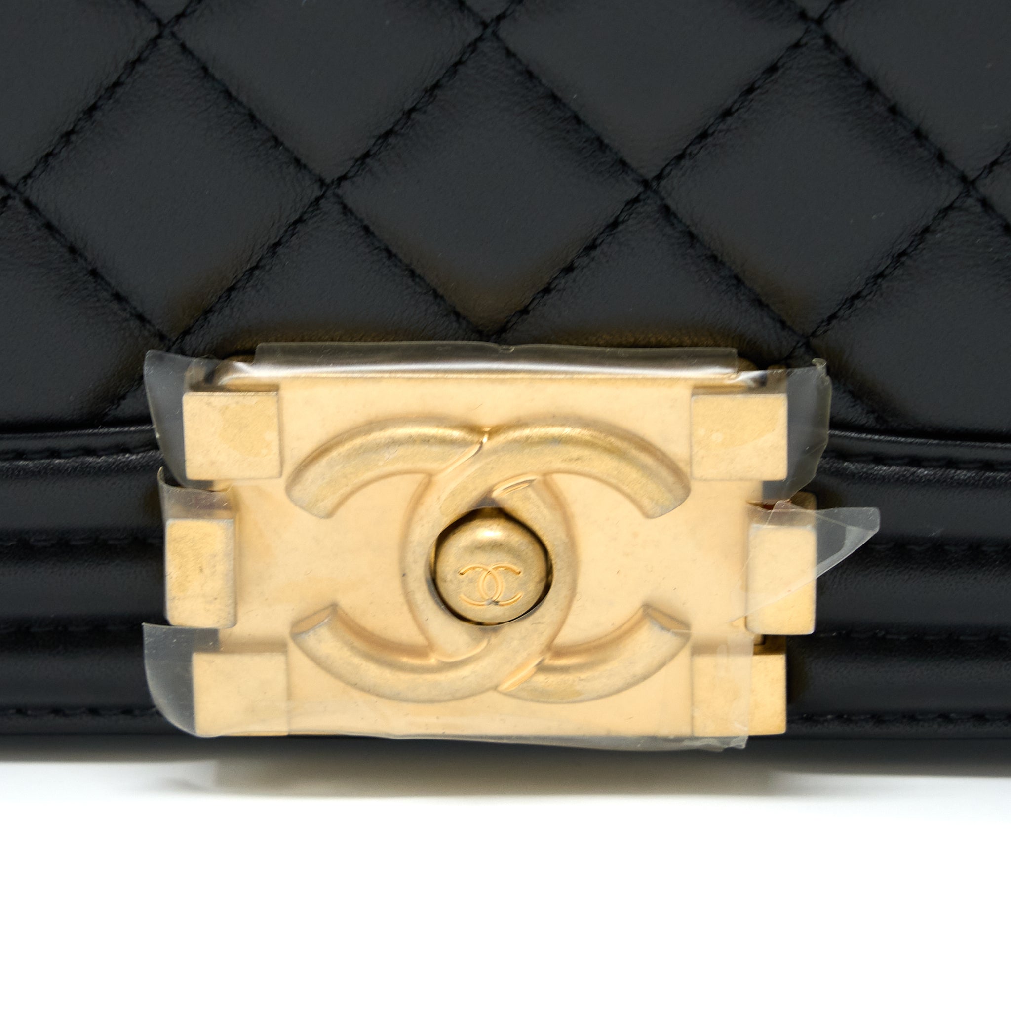 CHANEL MEDIUM BOY BAG CALFSKIN BLACK GHW (MICROCHIP)