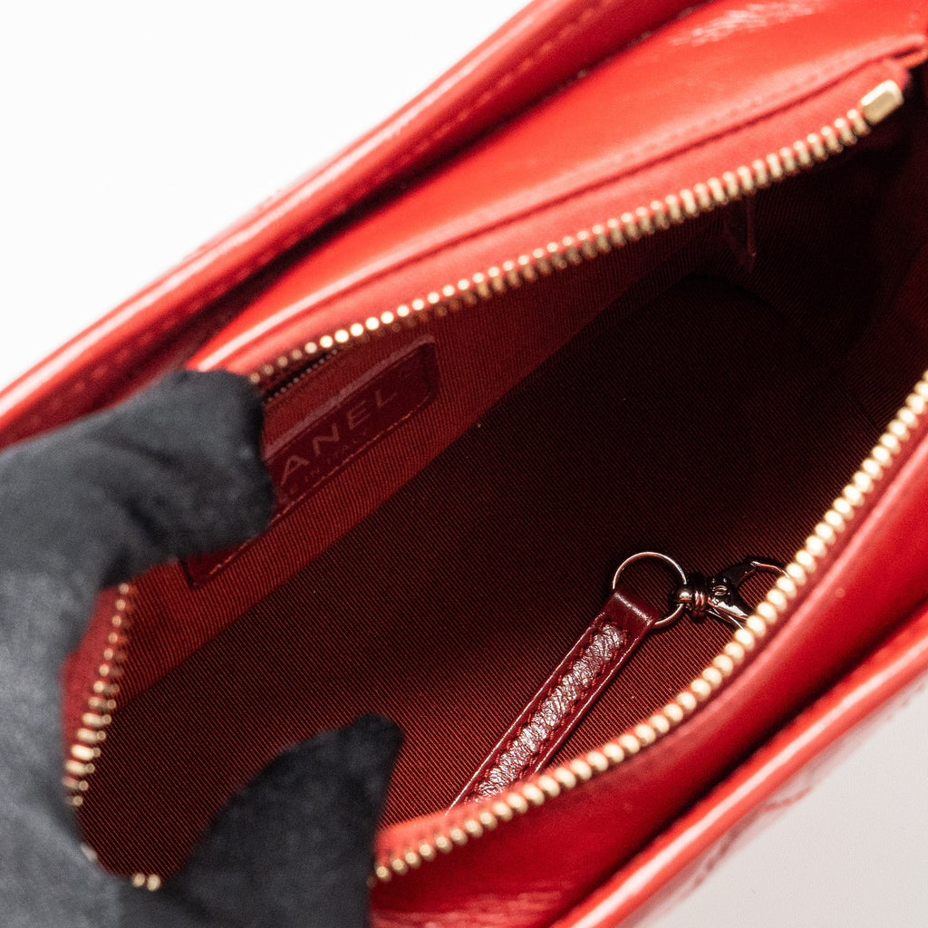 CHANEL SMALL GABRIELLE HOBO BAG WITH HANDLE CALFSKIN RED MULTICOLOUR HARDWARE