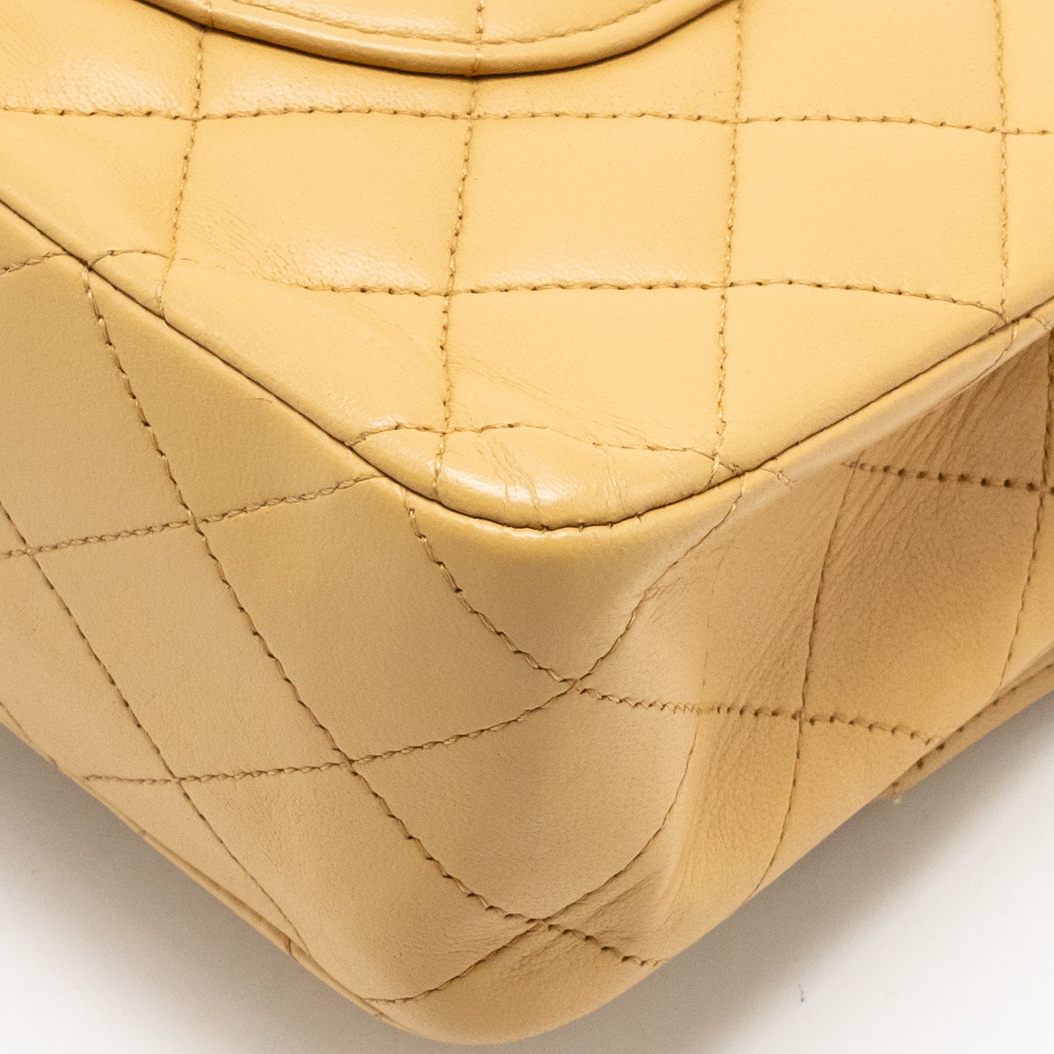 CHANEL MEDIUM CLASSIC DOUBLE FLAP BAG LAMBSKIN BEIGE GHW