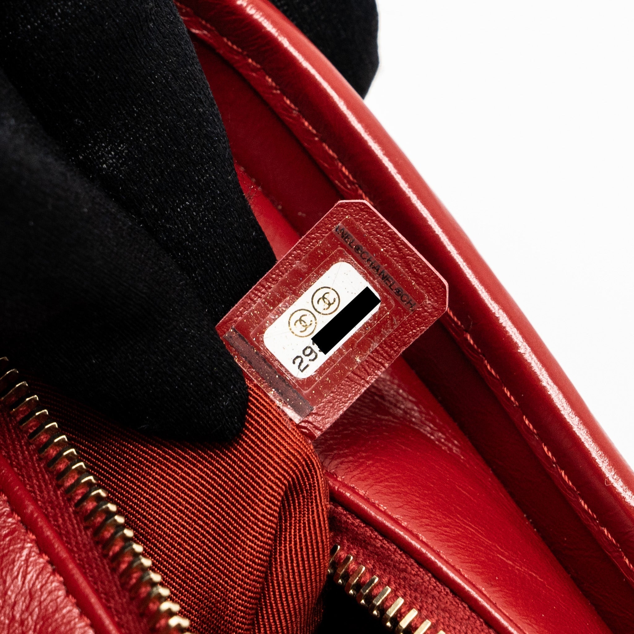 CHANEL SMALL GABRIELLE HOBO BAG WITH HANDLE CALFSKIN RED MULTICOLOUR HARDWARE