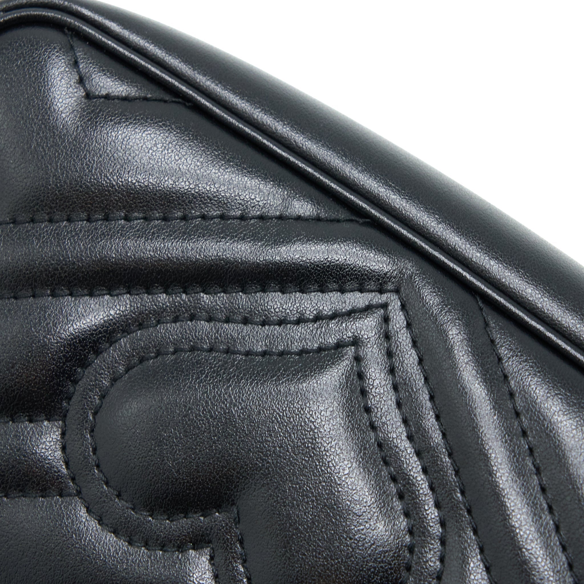 GUCCI GG MARMONT SUPER MINI BAG CALFSKIN BLACK GHW