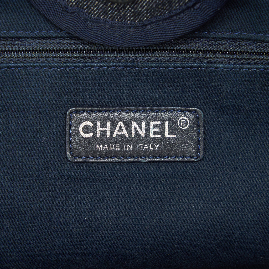 CHANEL LARGE DEAUVILLE TOTE BAG DENIM NAVY SHW