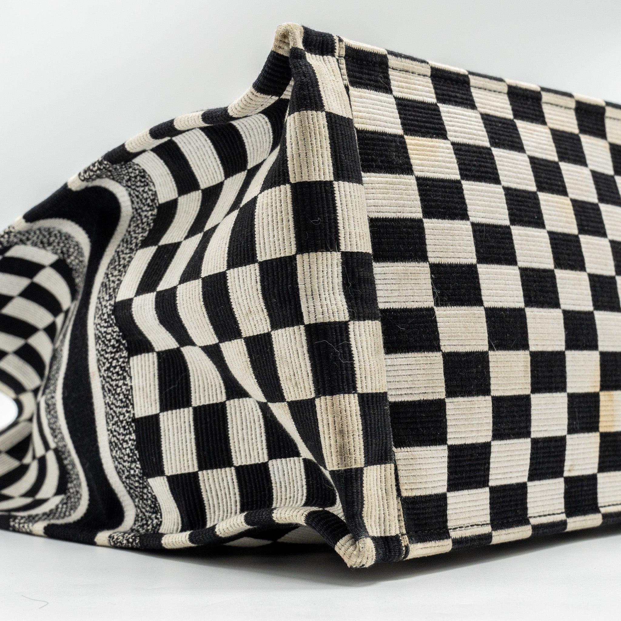 DIOR LARGE BOOK TOTE WHITE CHECKERED EMBROIDERED CANVAS BLACK / WHITE