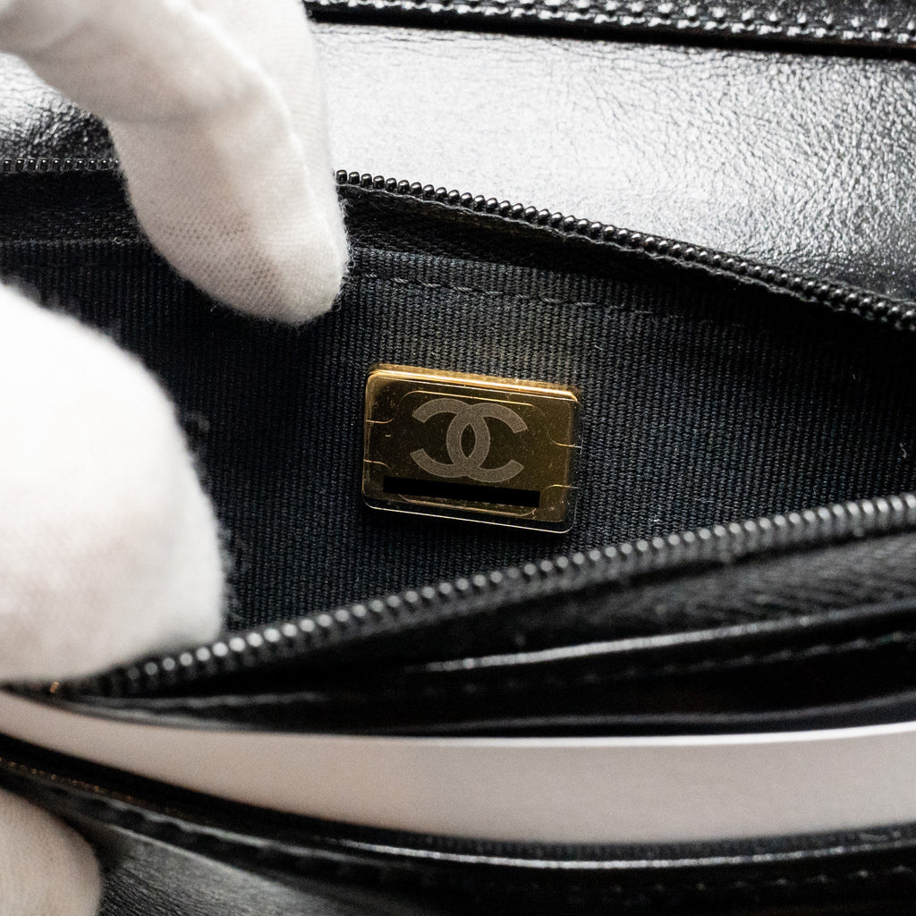 CHANEL 24C 31 WALLET ON CHAIN SHINY CALFSKIN BLACK LGHW (MICROCHIP)