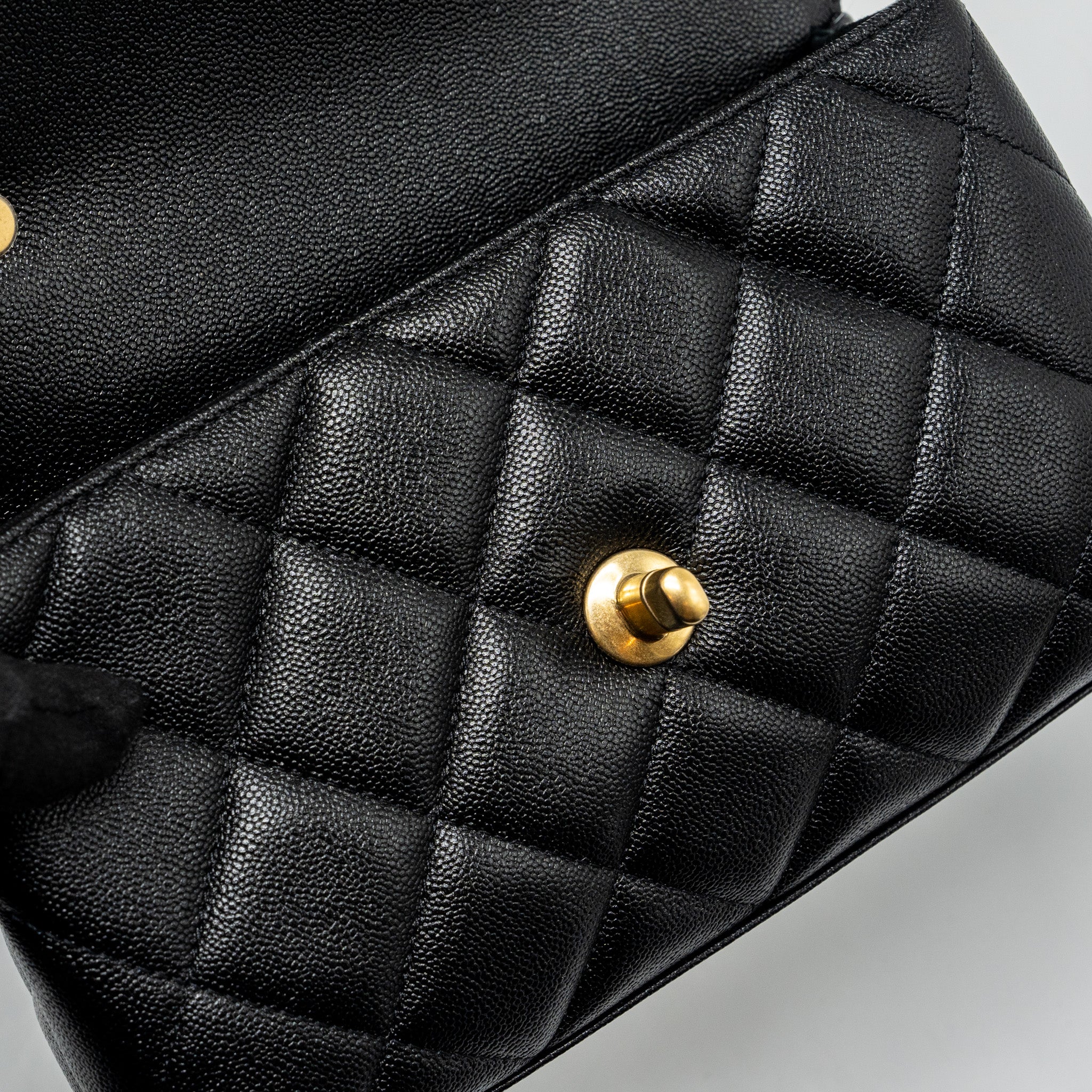 CHANEL 23P QUILTED FLAP BAG WITH GIANT CHAIN CAVIAR BLACK BRUSHED GHW (MICROCHIP)