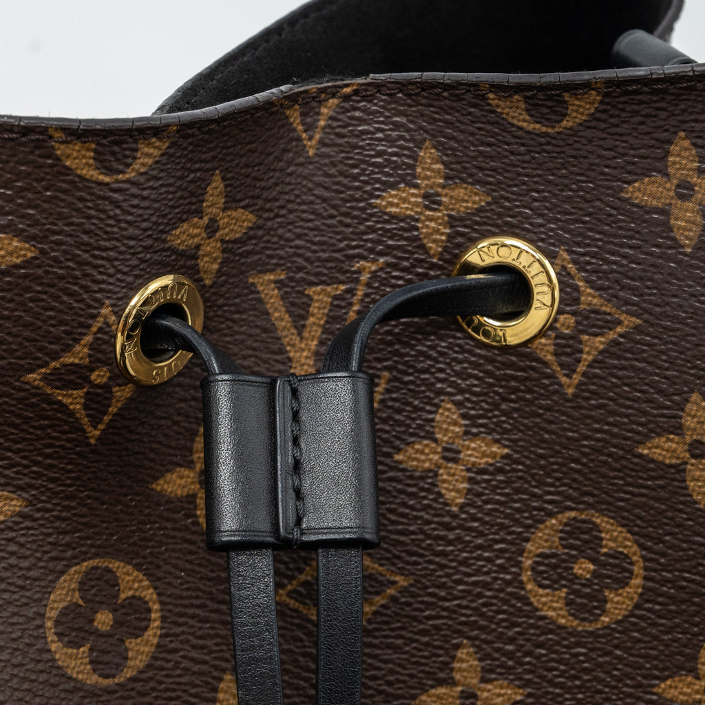 LOUIS VUITTON NEONOE MM  MONOGRAM CANVAS BLACK GHW