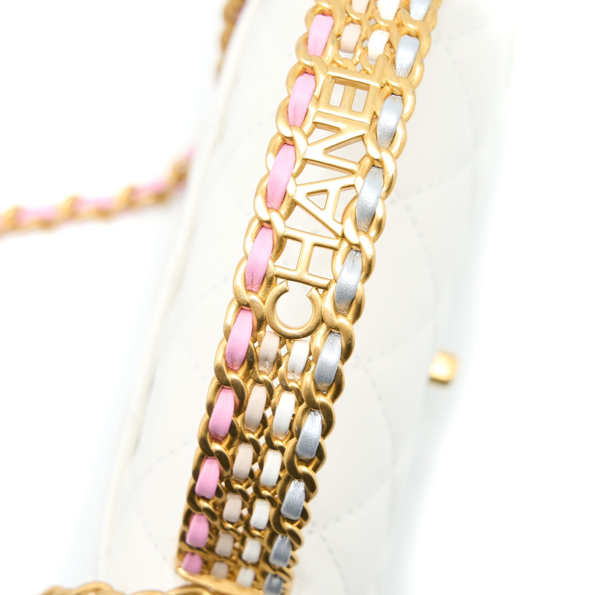 CHANEL 23P TOP HANDLE WALLET ON CHAIN CALFSKIN WHITE/MULTICOLOUR BRUSHED GHW (MICROCHIP)
