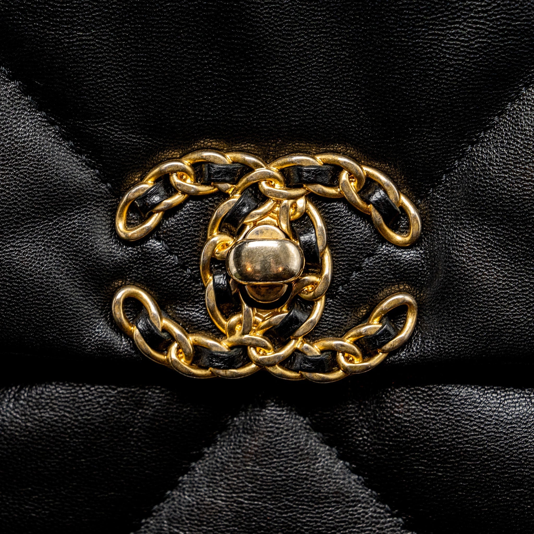 CHANEL MEDIUM 19 BAG GOATSKIN BLACK MULTICOLOUR HARDWARE