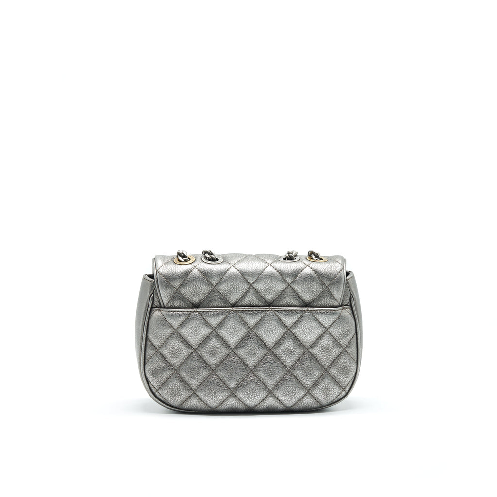 CHANEL CC LOGO QUILTED CALFSKIN FLAP BAG IN METALLIC DARK GREY