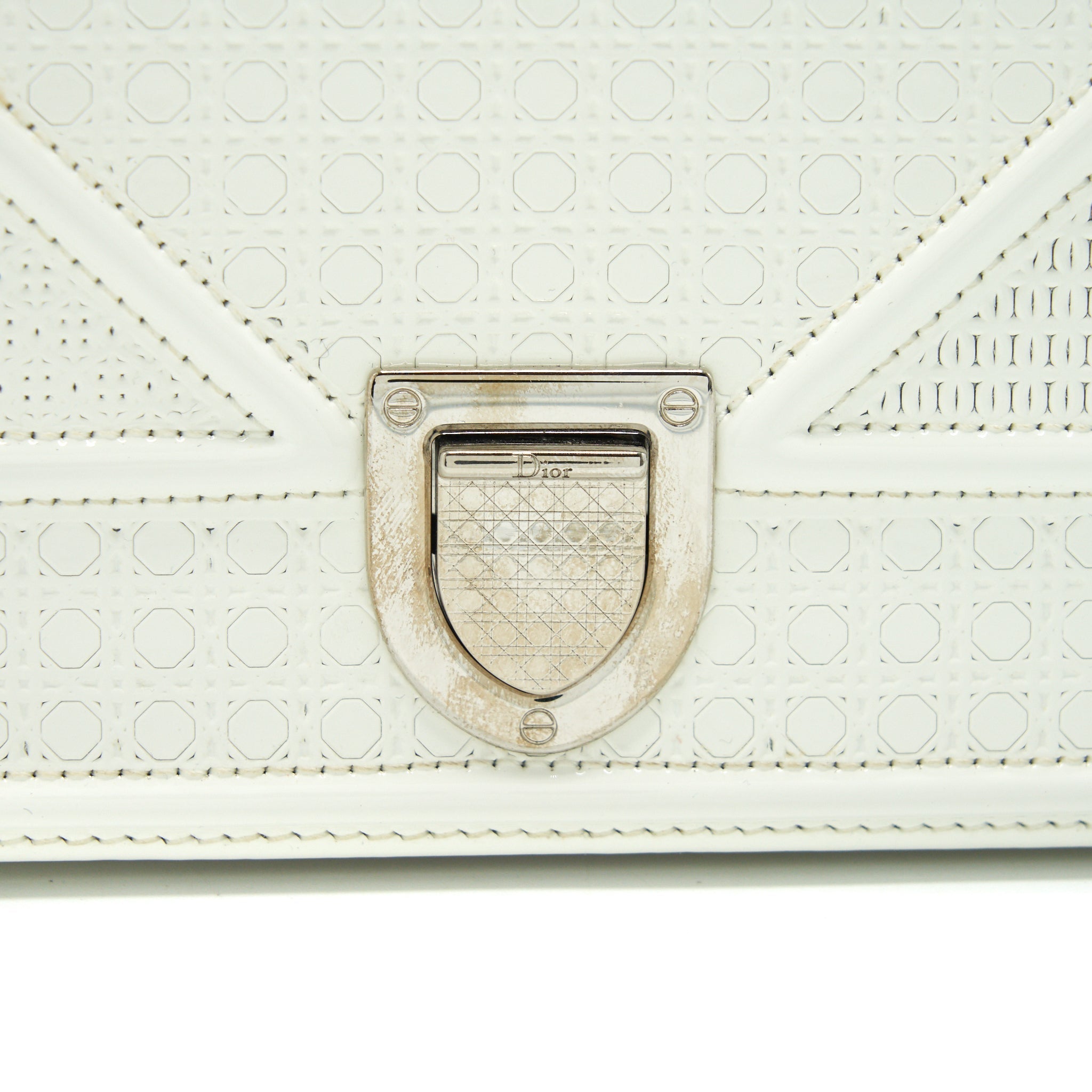 CHRISTIAN DIOR SMALL CANNAGE DIORAMA PATENT LEATHER IN WHITE SHW