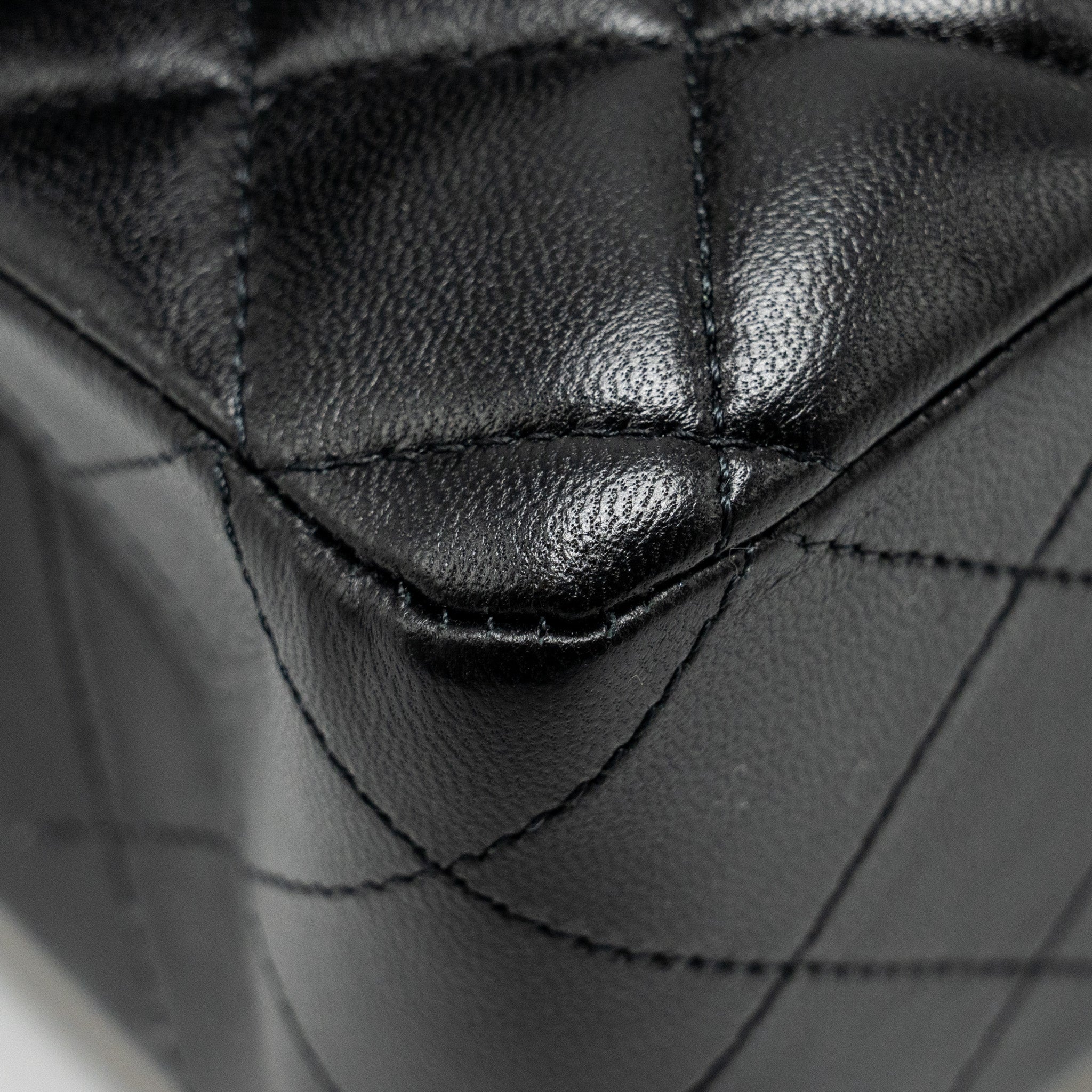CHANEL MEDIUM CLASSIC DOUBLE FLAP BAG LAMBSKIN BLACK GHW