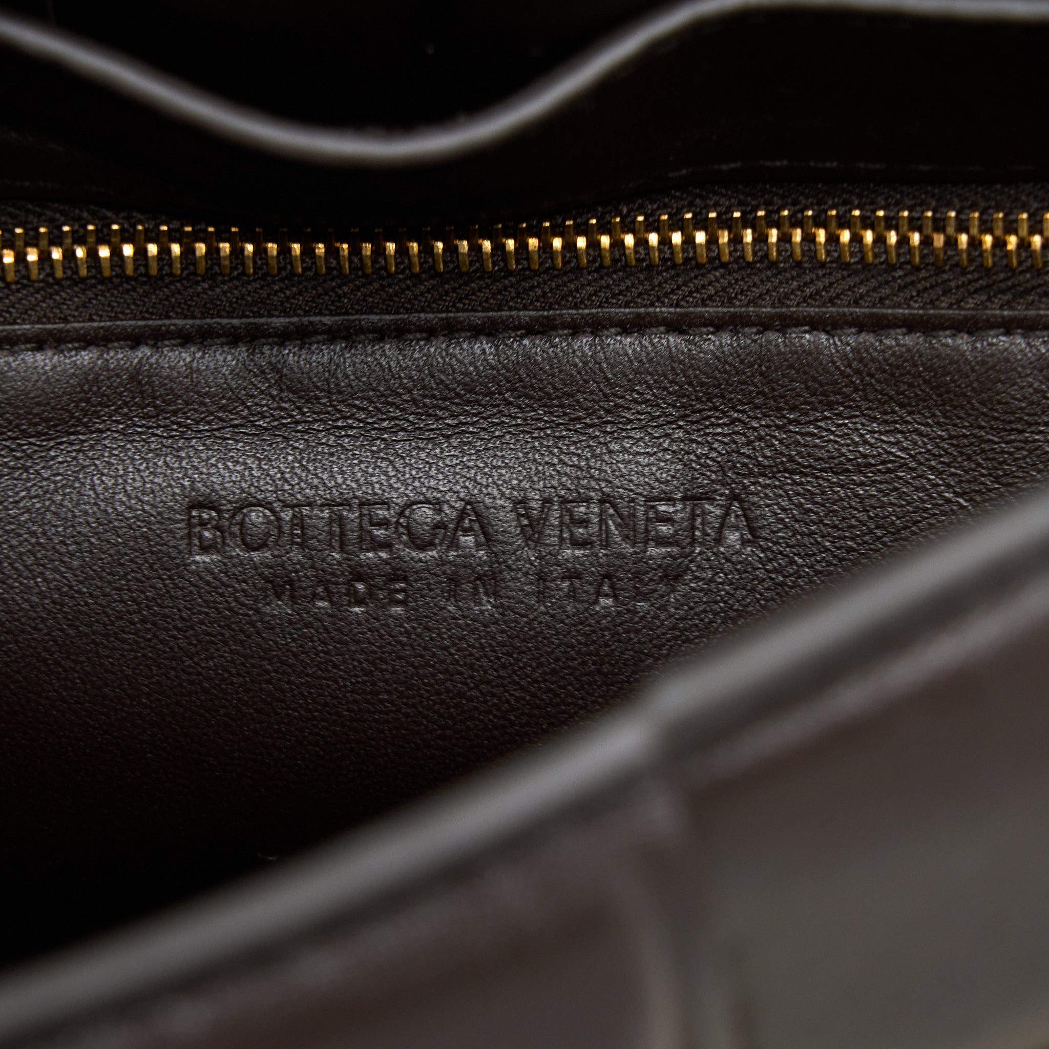 BOTTEGA VENETA CHAIN CASSETTE BAG DARK BROWN GHW