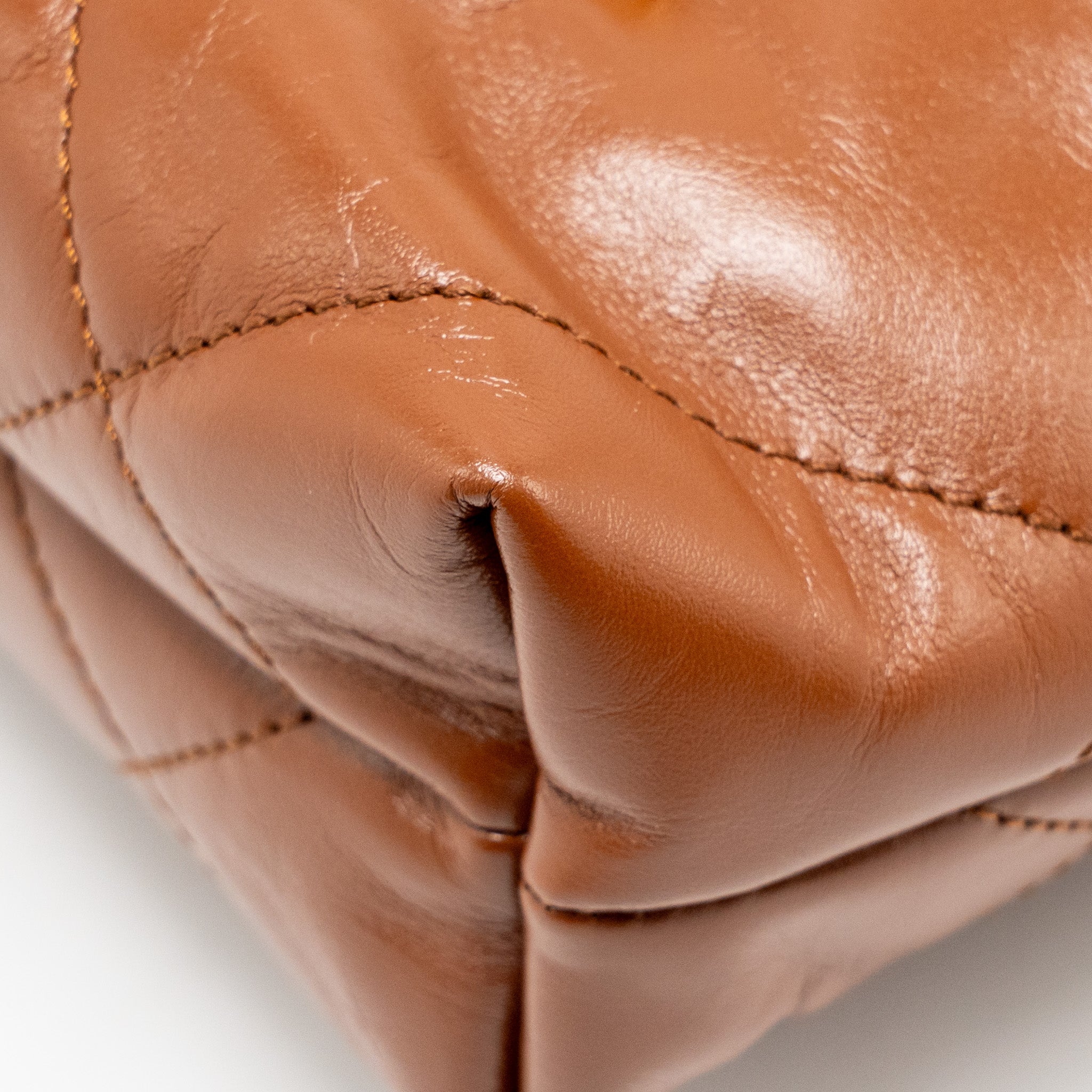 CHANEL MINI 22 BAG SHINY CALFSKIN CARAMEL GHW (MICROCHIP)