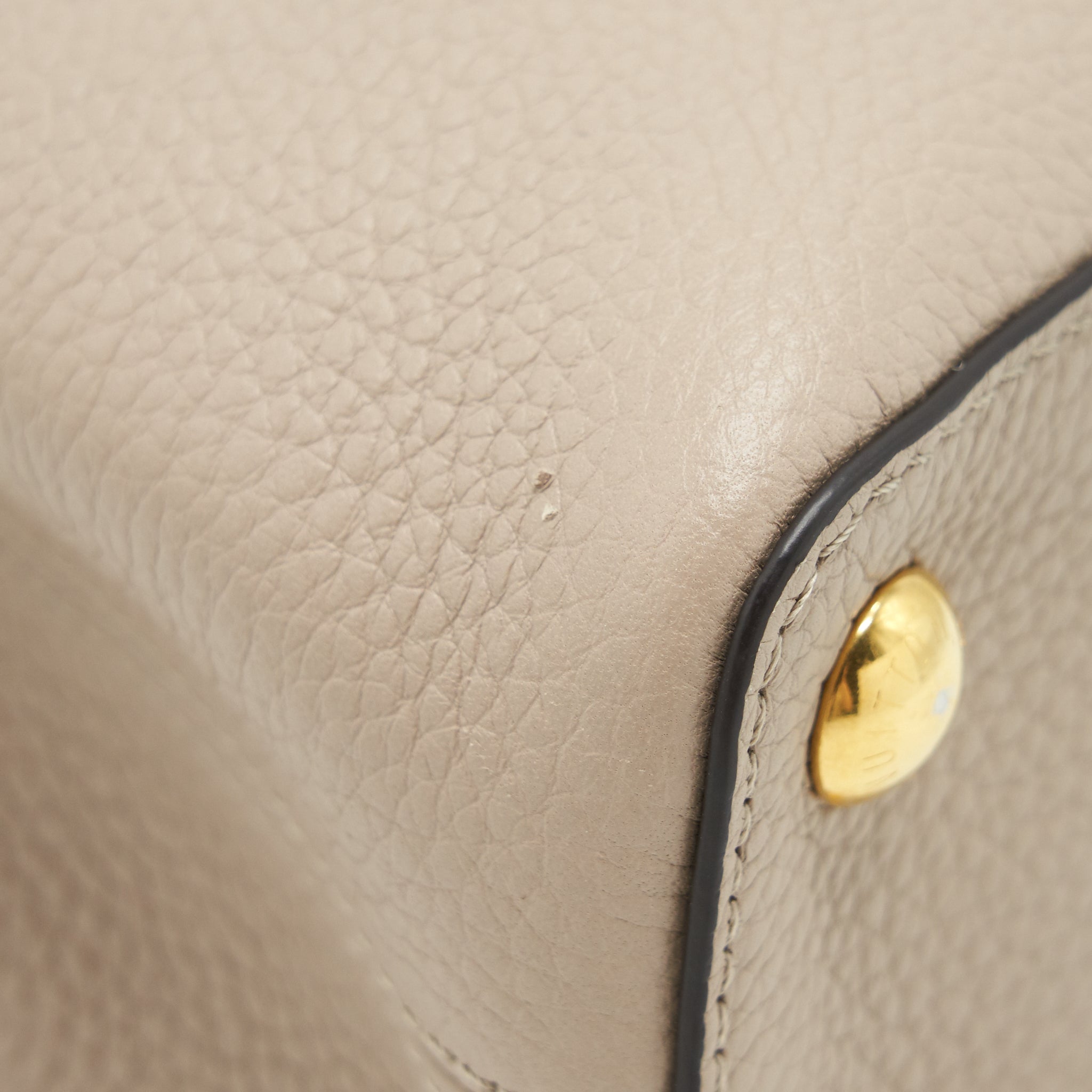 LOUIS VUITTON CAPUCINES BB TAURILLON GALET GHW