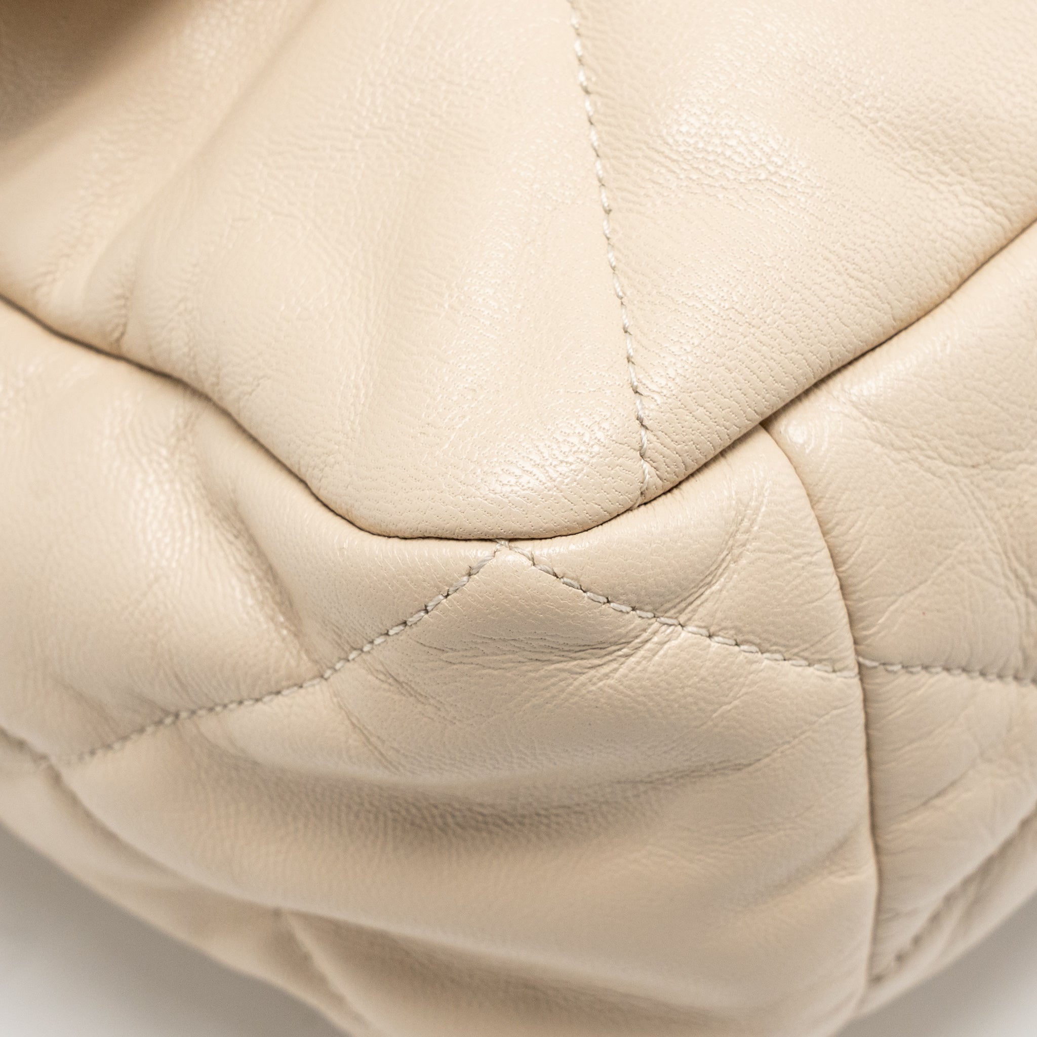 CHANEL MAXI 19 BAG GOATSKIN BEIGE MULTICOLOR HARDWARE