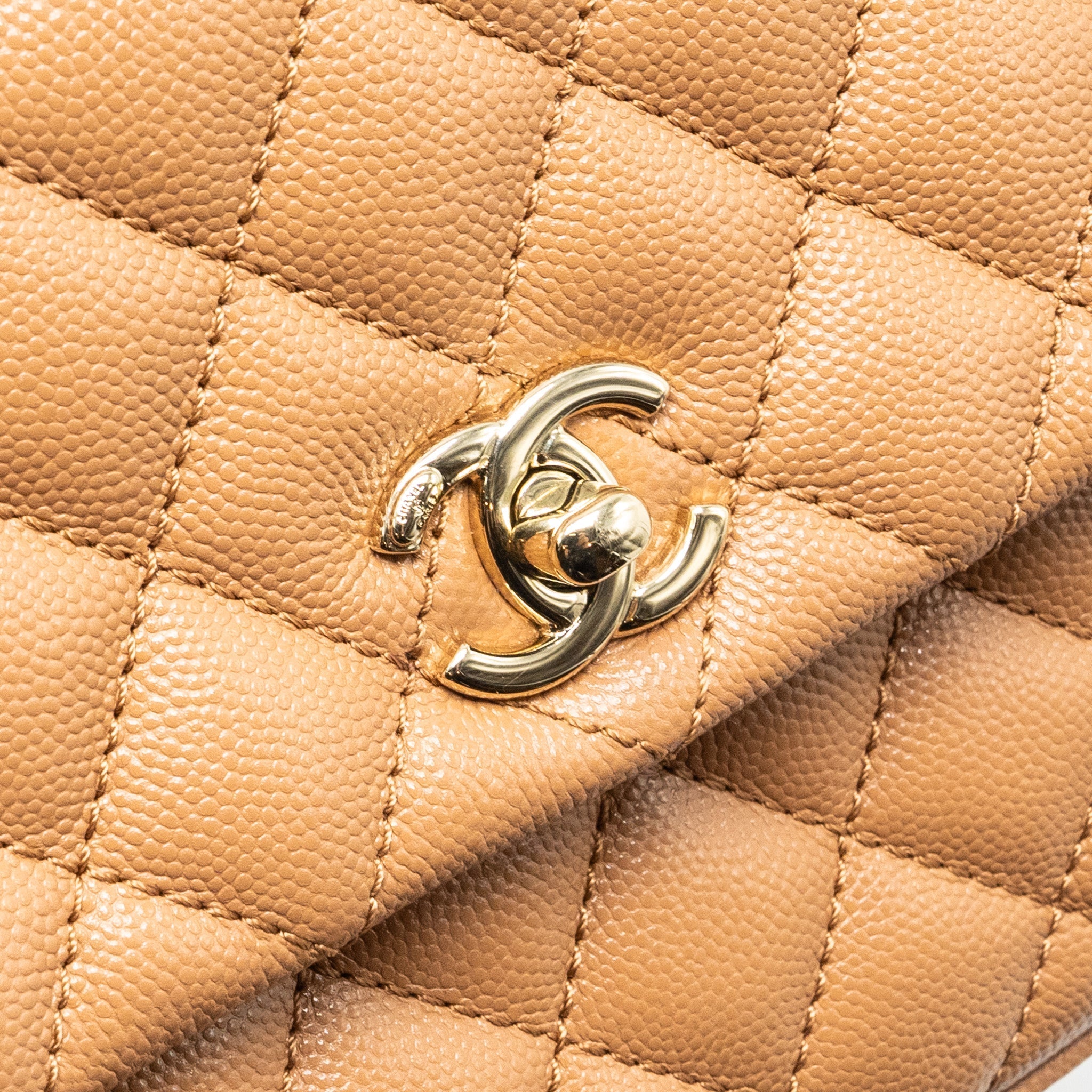 CHANEL 21P SMALL COCO HANDLE CAVIAR CARAMEL LGHW