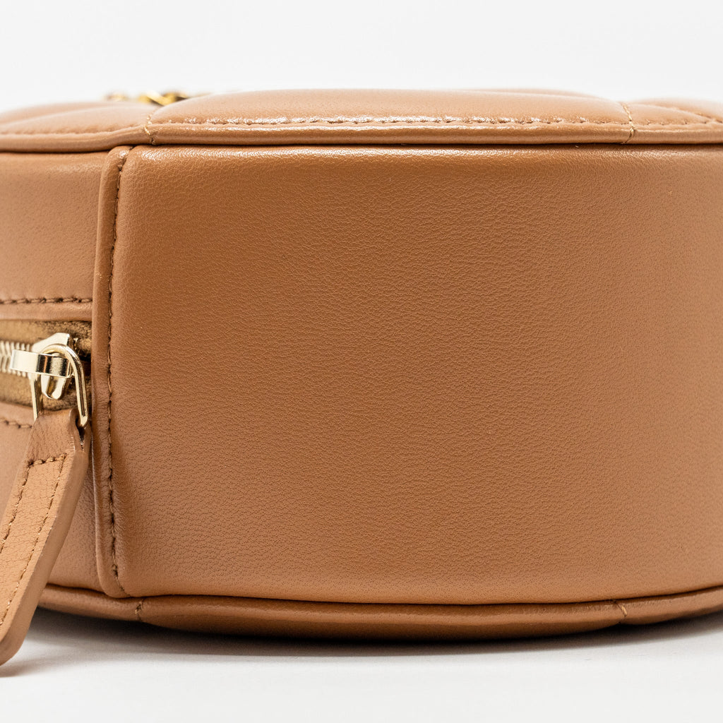 CHANEL 19 ROUND CLUTCH WITH CHAIN LAMBSKIN CARAMEL MULTICOLOUR HARDWARE (MICROCHIP)