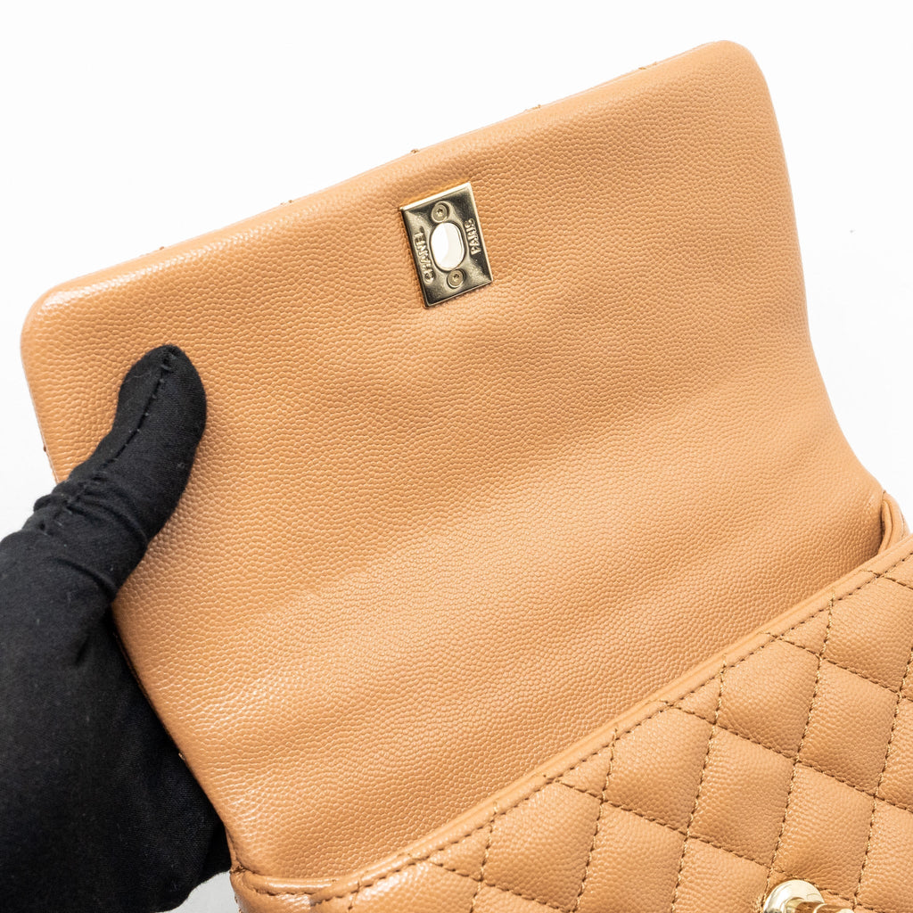CHANEL 21P SMALL COCO HANDLE CAVIAR CARAMEL LGHW