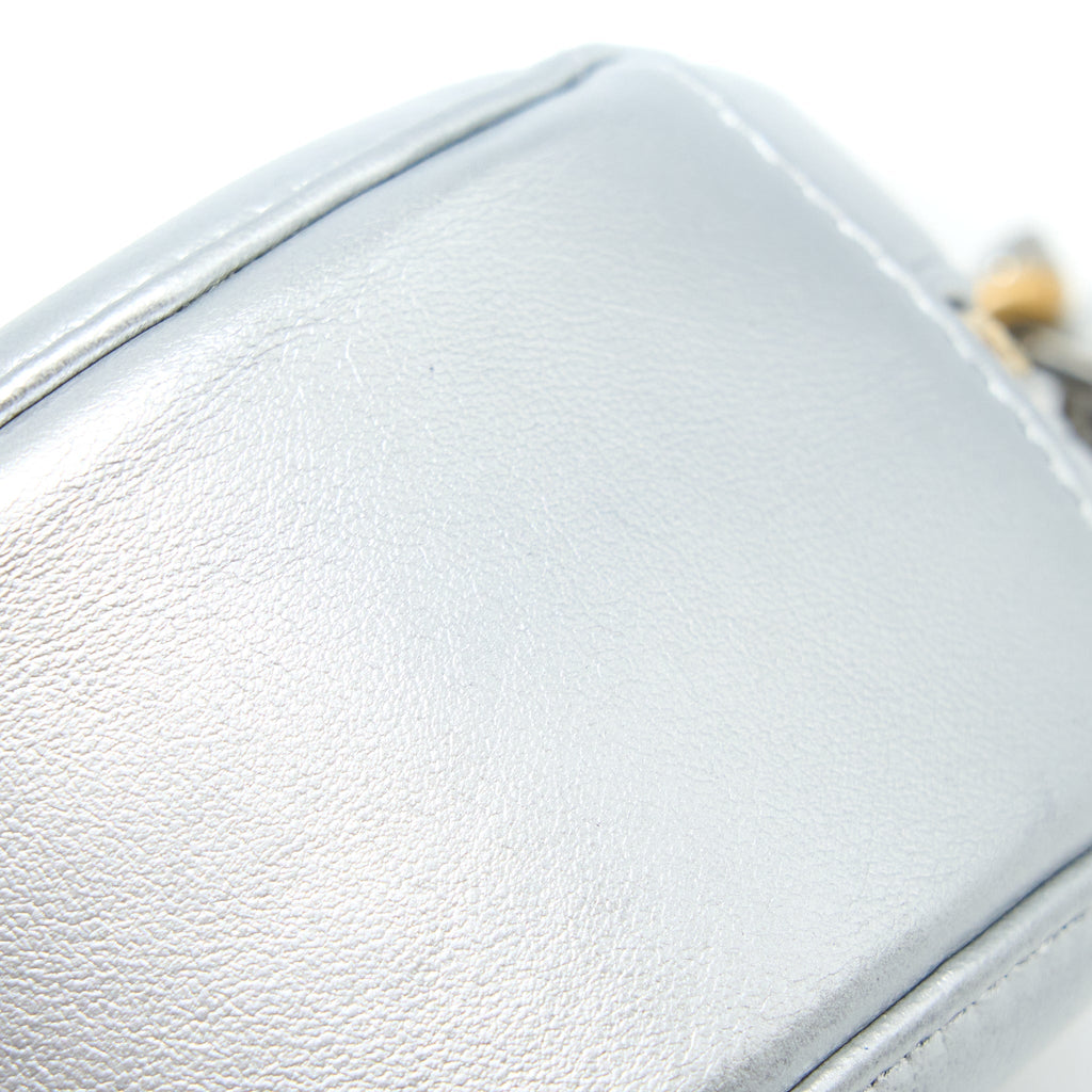 CHANEL 19 ROUND CLUTCH WITH CHAIN GOATSKIN SILVER MULTICOLOUR HARDWARE