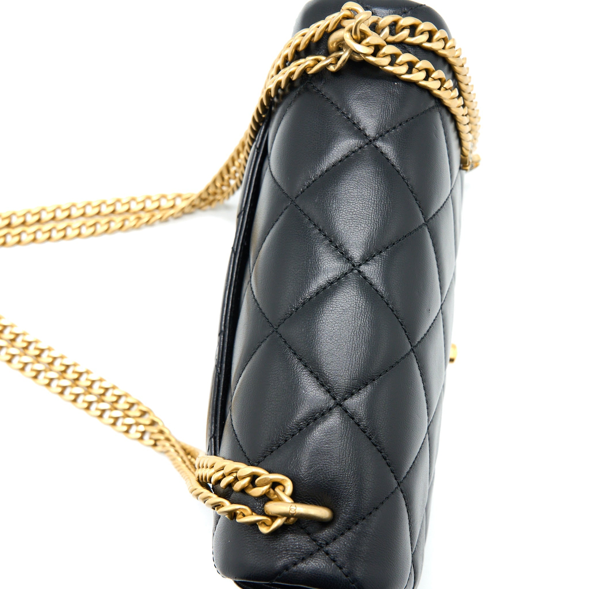 CHANEL 22P ENEMAL FLAP BAG LAMBSKIN BLACK GHW (MICROCHIP)