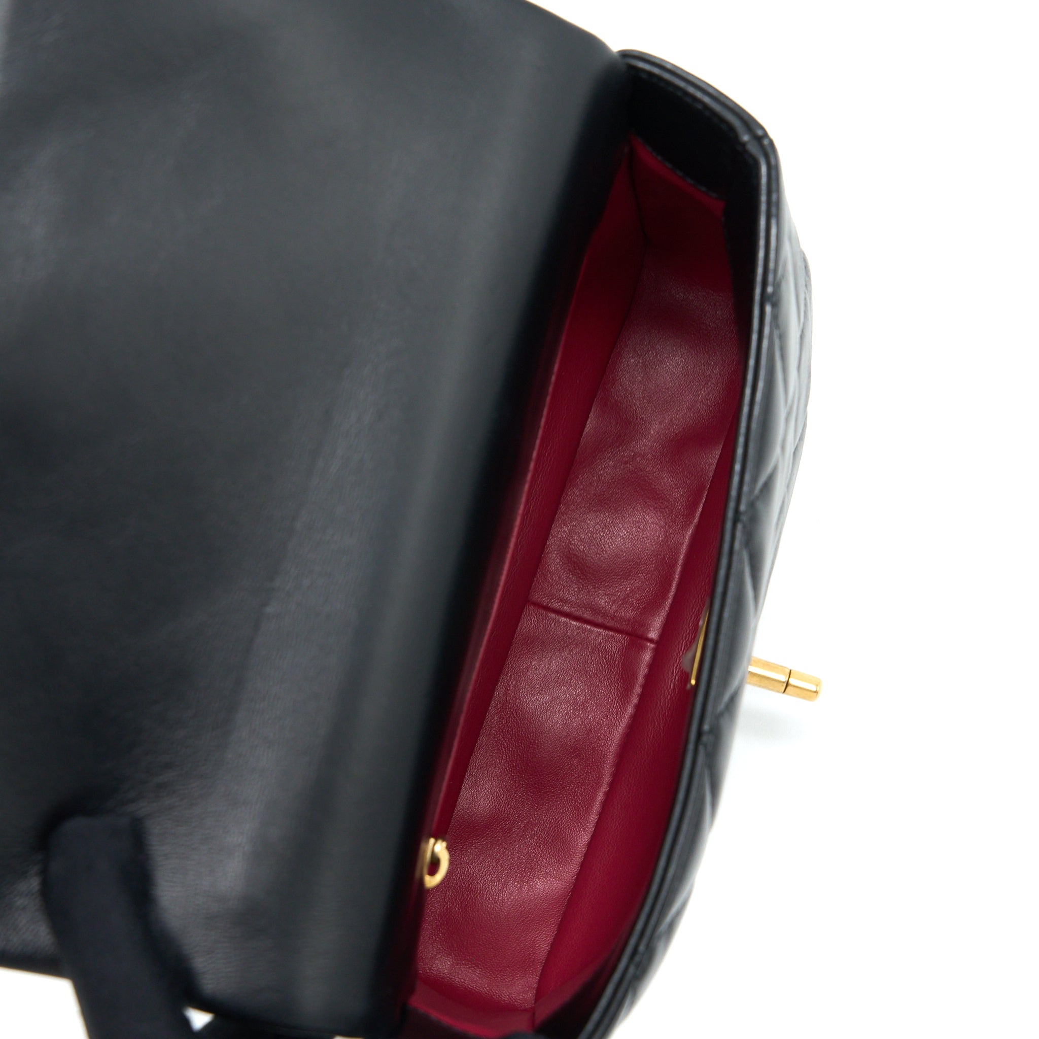 CHANEL 22P ENEMAL FLAP BAG LAMBSKIN BLACK GHW (MICROCHIP)