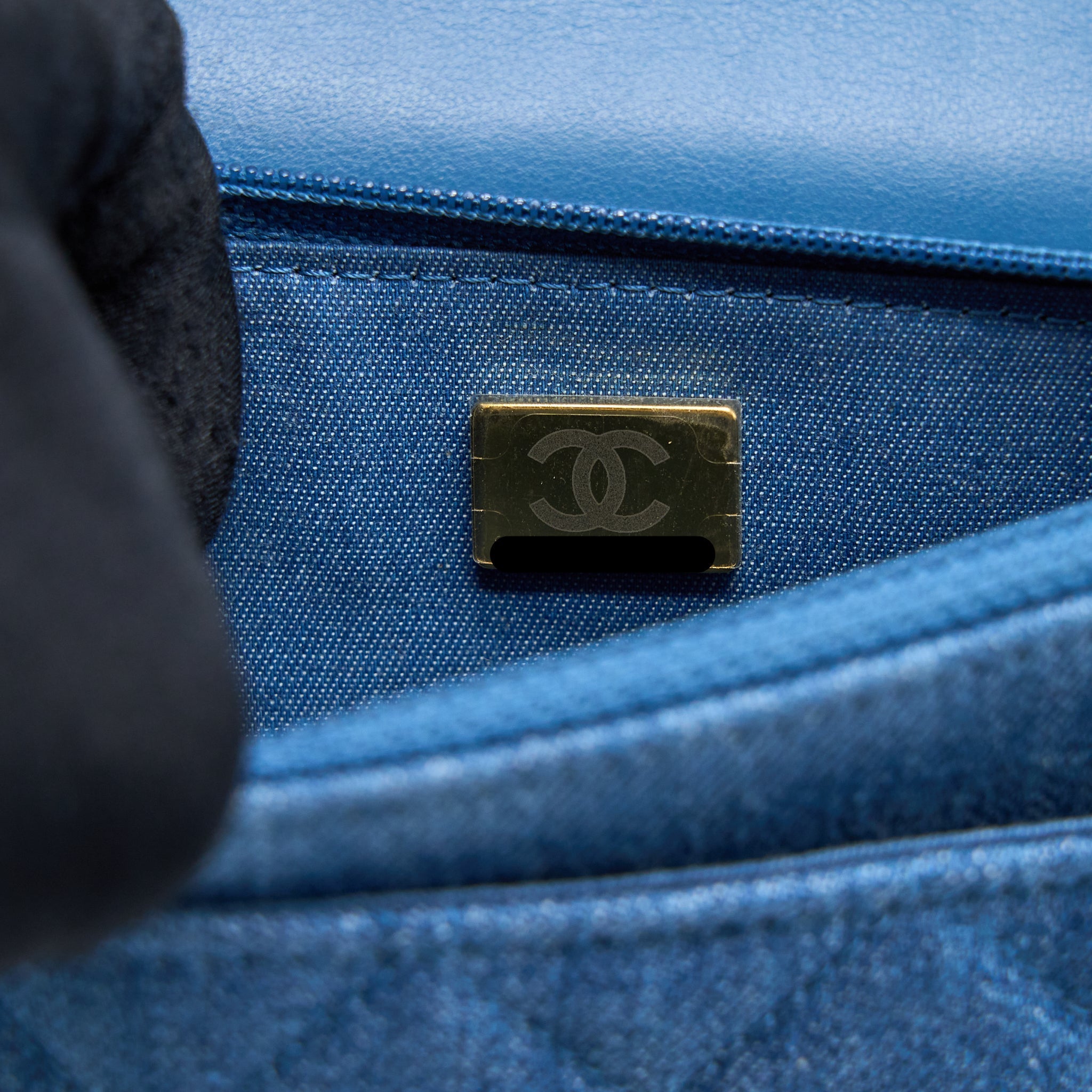 CHANEL PEARL CRUSH WALLET ON CHAIN DENIM LIGHT BLUE GHW (MICROCHIP)
