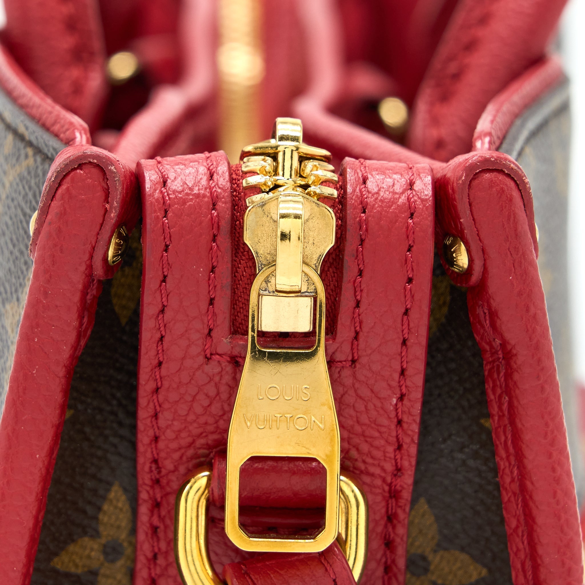 LOUIS VUITTON POPINCOURT PM BAG MONOGRAM CANVAS/CERISE GHW
