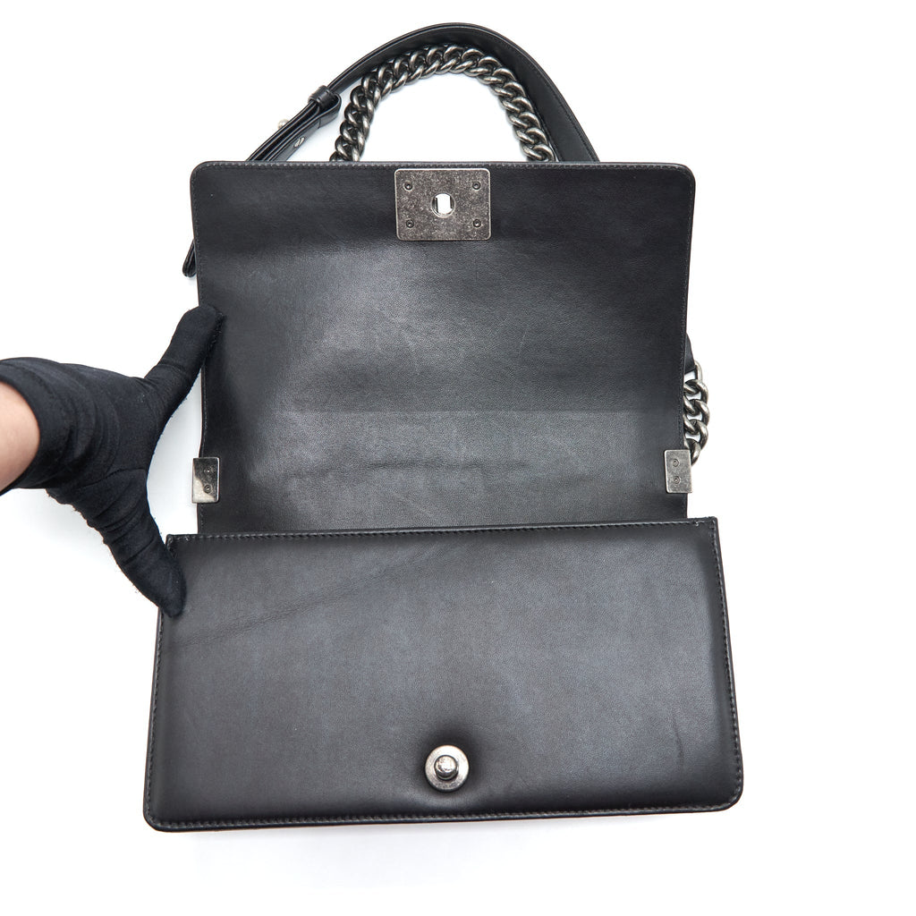 CHANEL MEDIUM BOY BAG LAMBSKIN BLACK RUTHENIUM SLIVER HARDWARE