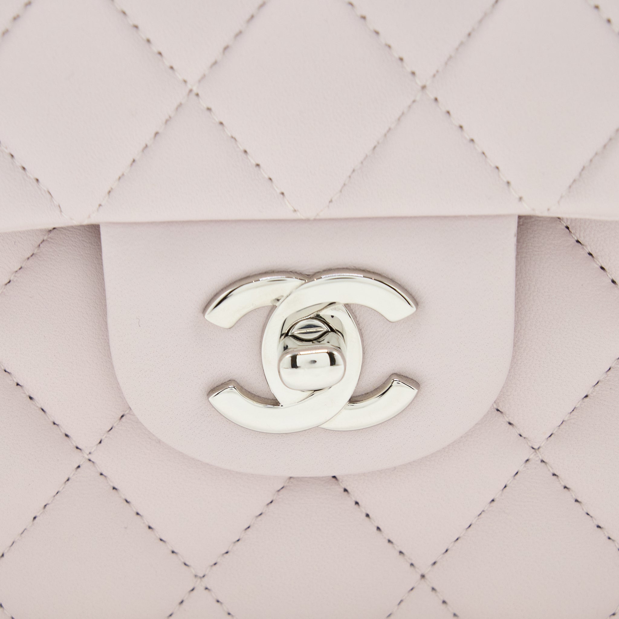 CHANEL SMALL CLASSIC DOUBLE FLAP LAMBSKIN LIGHT PURPLE SHW (MICROCHIP)