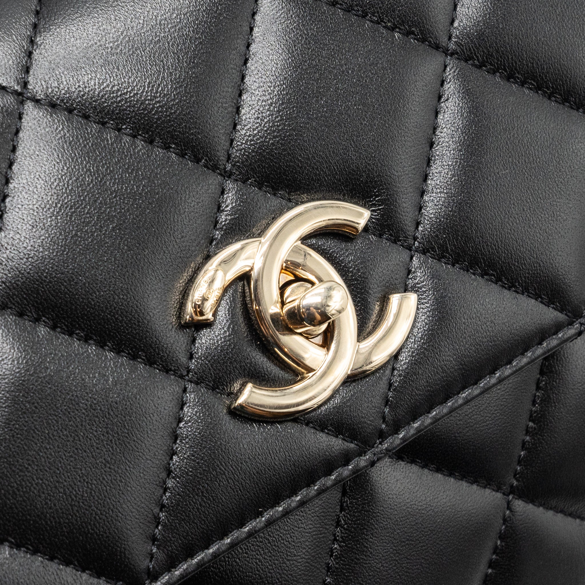 CHANEL TRENDY CC FLAP BAG WITH TOP HANDLE LAMBSKIN BLACK LGHW (MICROCHIP)