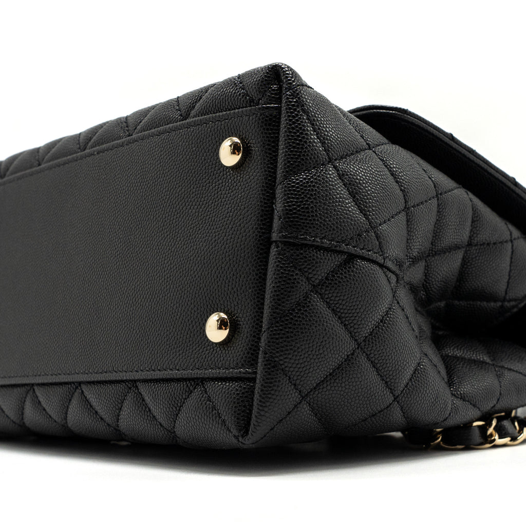 CHANEL MEDIUM COCO HANDLE LIZARD EMBOSSED HANDLE CAVIAR BLACK LGHW (MICROCHIP)