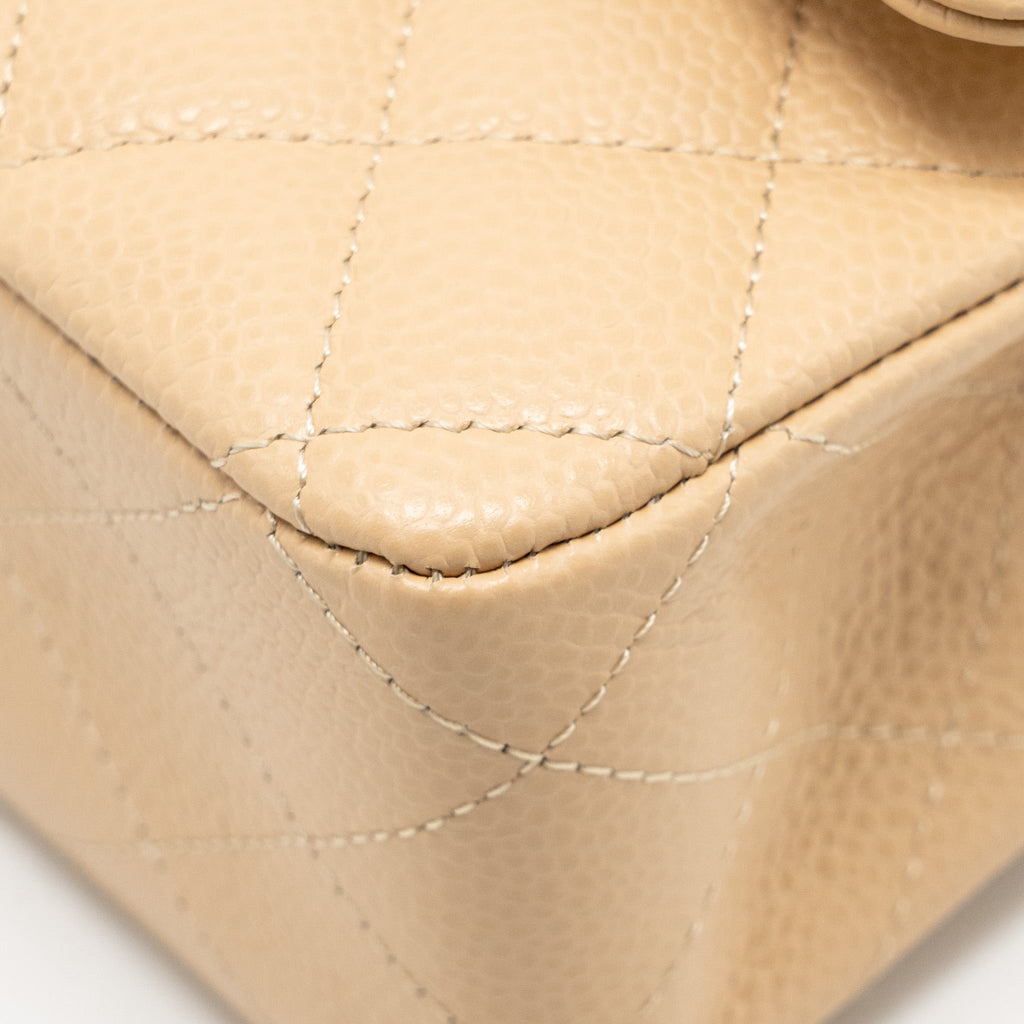 CHANEL MEDIUM CLASSIC DOUBLE FLAP BAG CAVIAR BEIGE SHW (MICROCHIP)