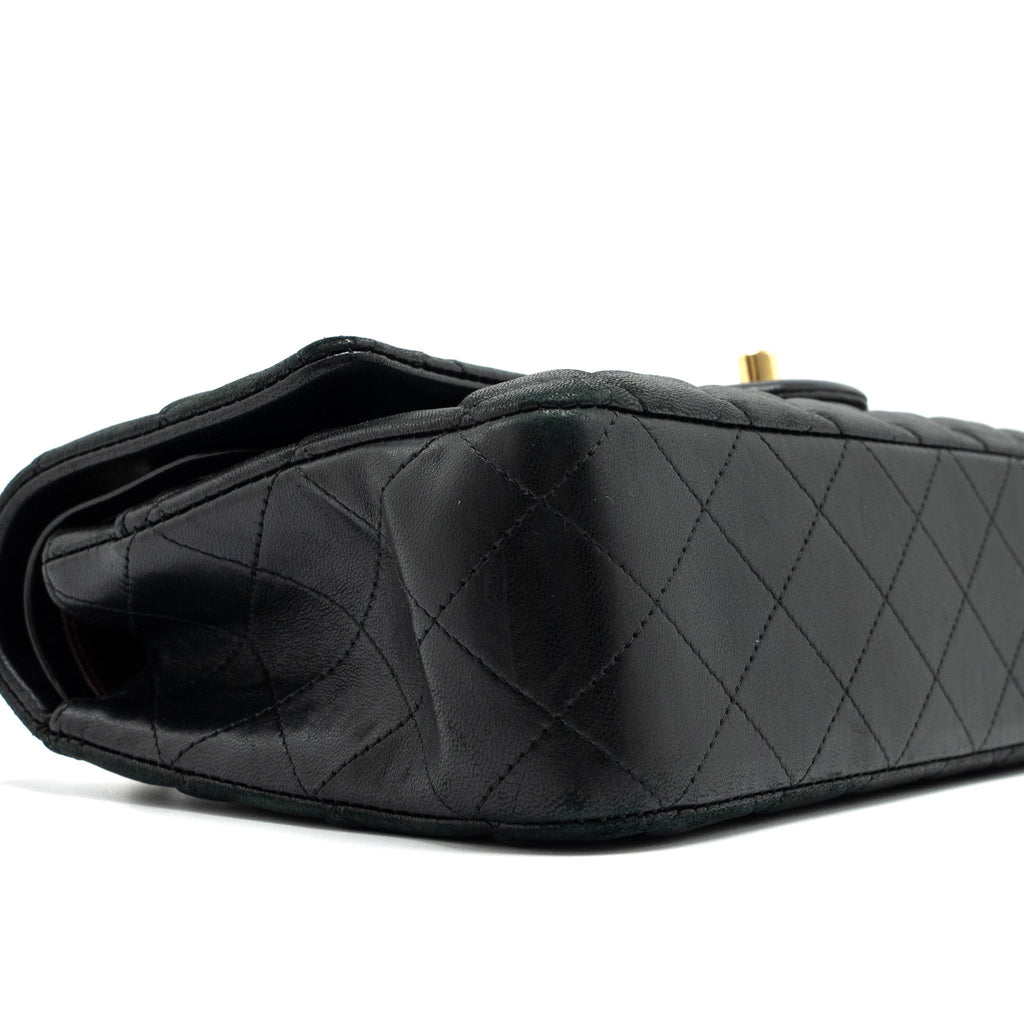 CHANEL MEDIUM CLASSIC FLAP BAG LAMBSKIN BLACK GHW