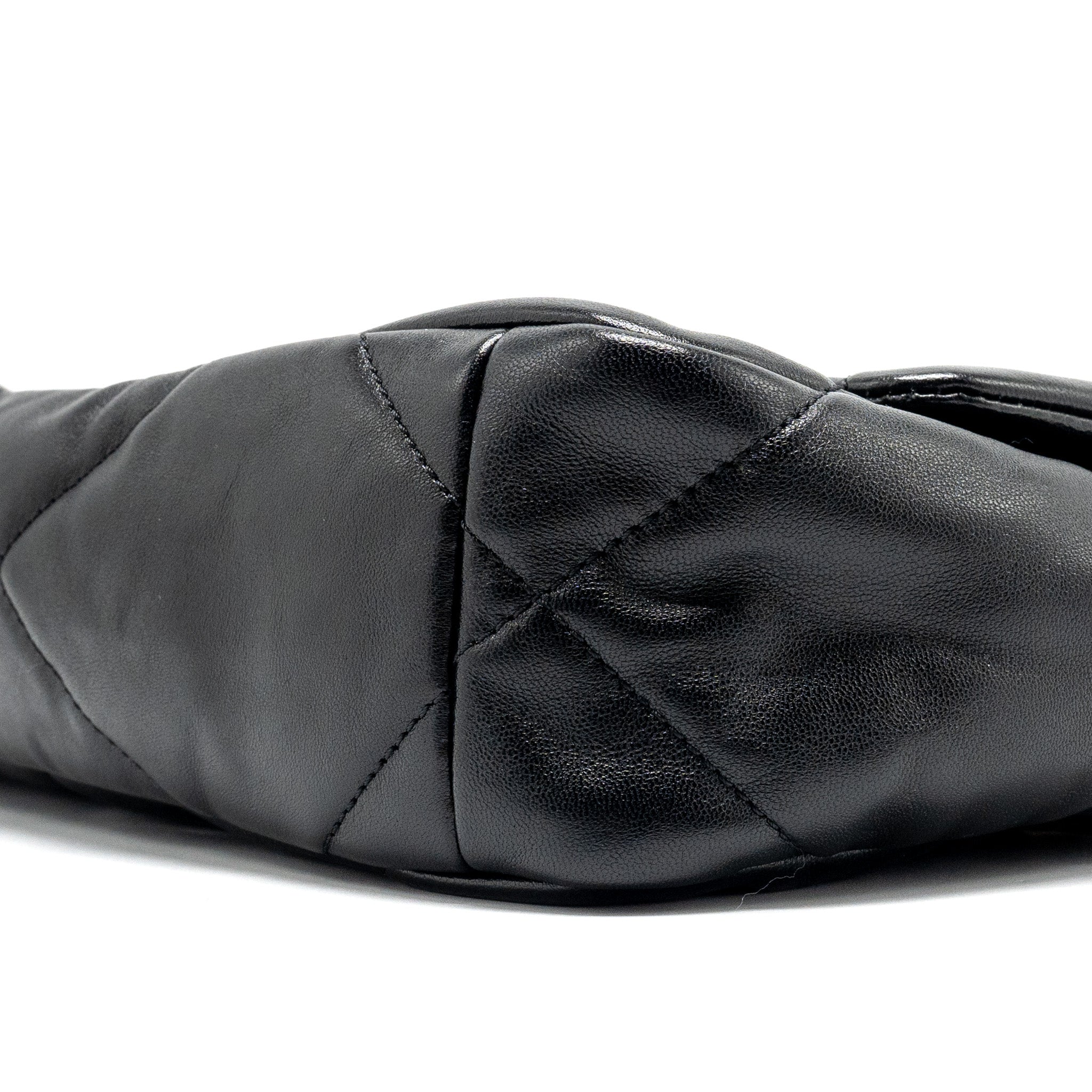 CHANEL SMALL 19 BAG LAMBSKIN BLACK MULTICOLOUR HARDWARE (MICROCHIP)