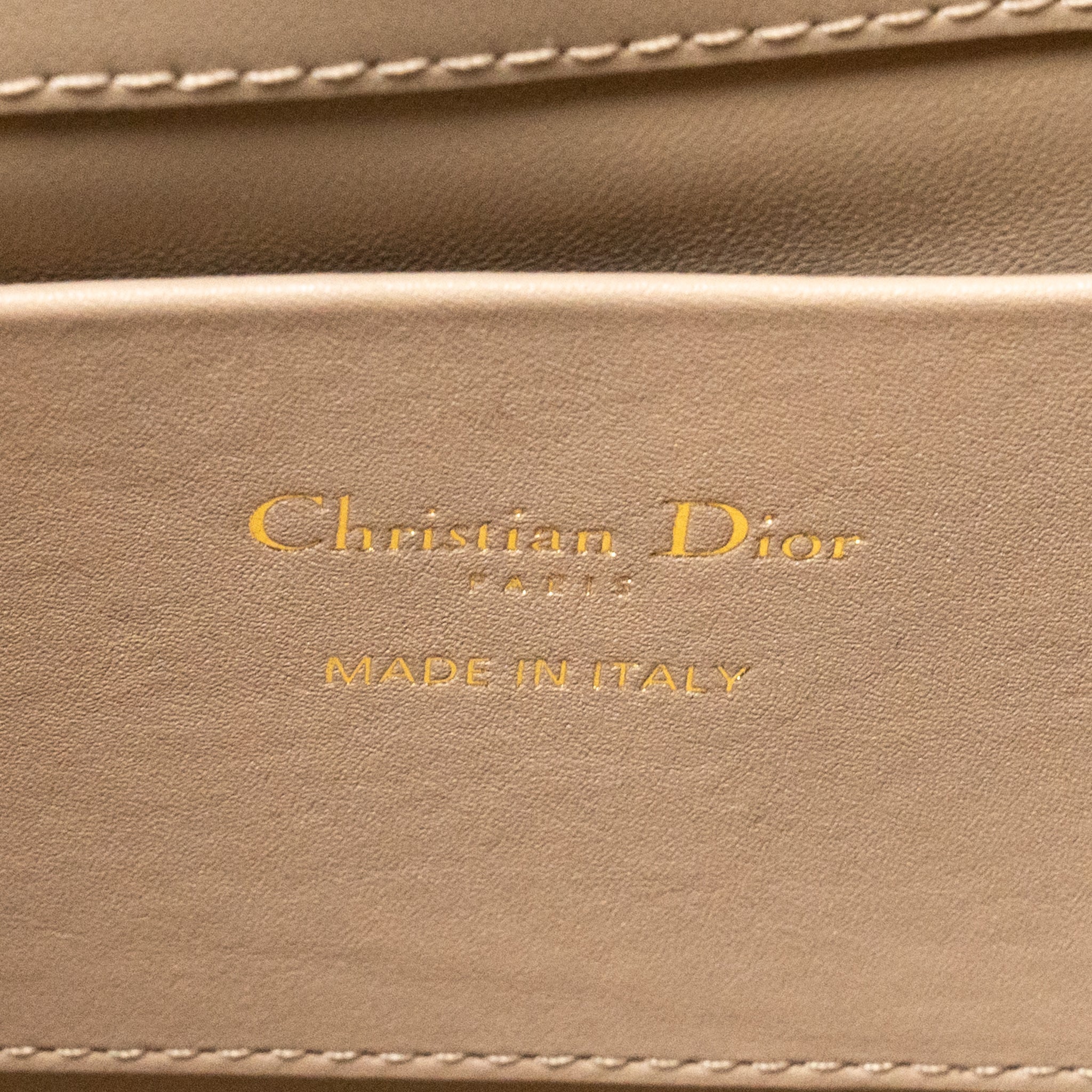 DIOR SMALL TOUJOURS TOTE BAG MACROCANNAGE CALFSKIN POWDER BEIGE LGHW