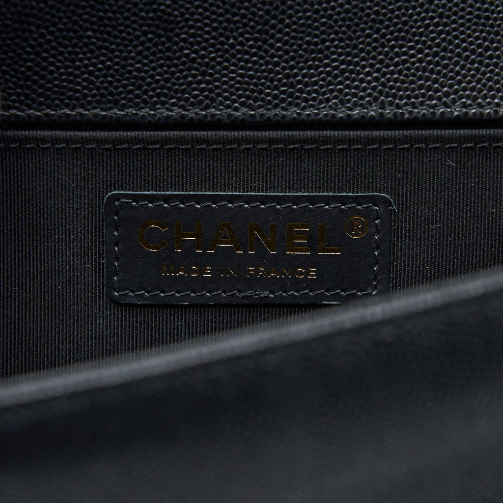CHANEL MEDIUM BOY BAG CAVIAR BLACK GHW