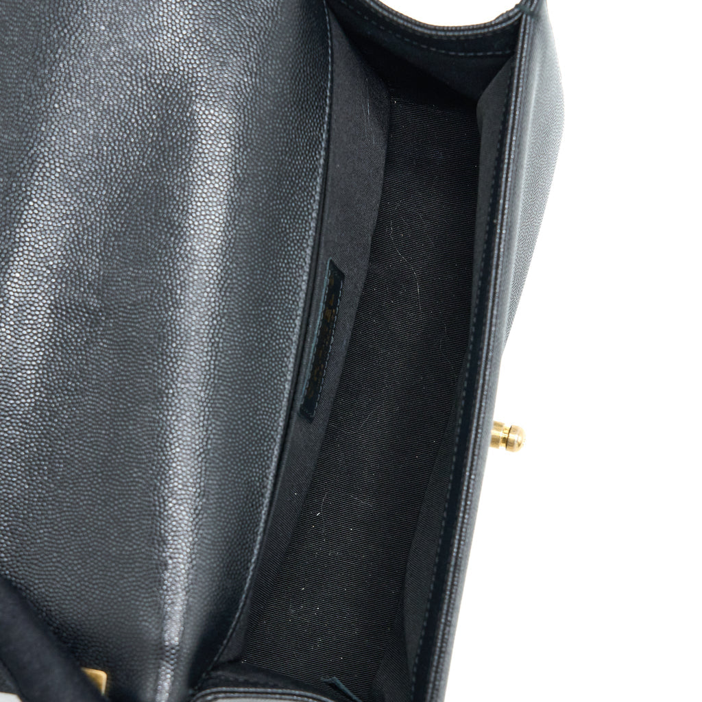 CHANEL MEDIUM BOY BAG CAVIAR BLACK GHW