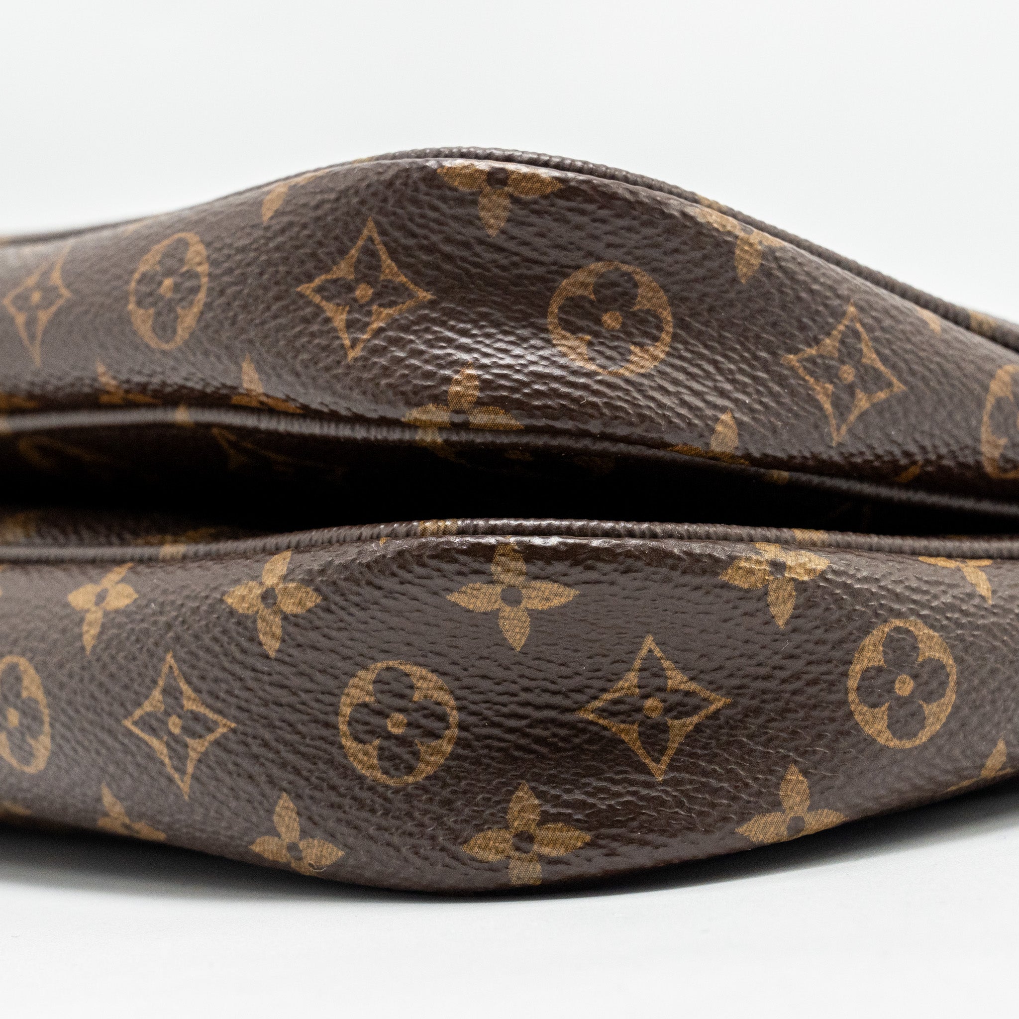 LOUIS VUITTON MULTI POCHETTE MONOGRAM CANVAS / KHAKI STRAP GHW