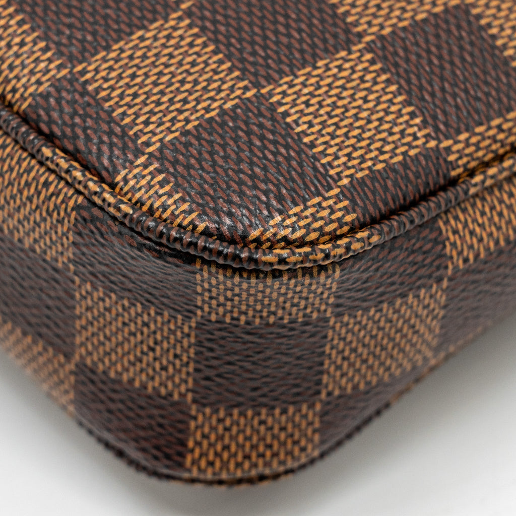 LOUIS VUITTON POCHETTE ACCESSOIRES DAMIER EBENE CANVAS GHW