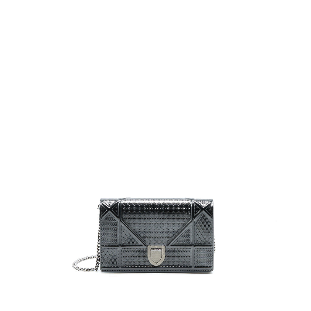 DIOR DIORAMA WALLET ON CHAIN METALLIC GREY GHW